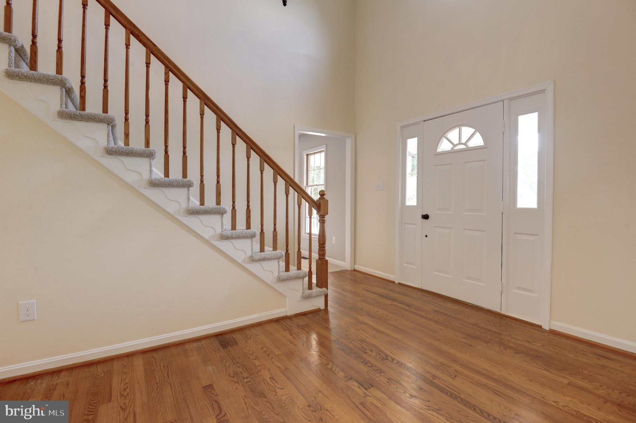 LOVETTSVILLE - Residential