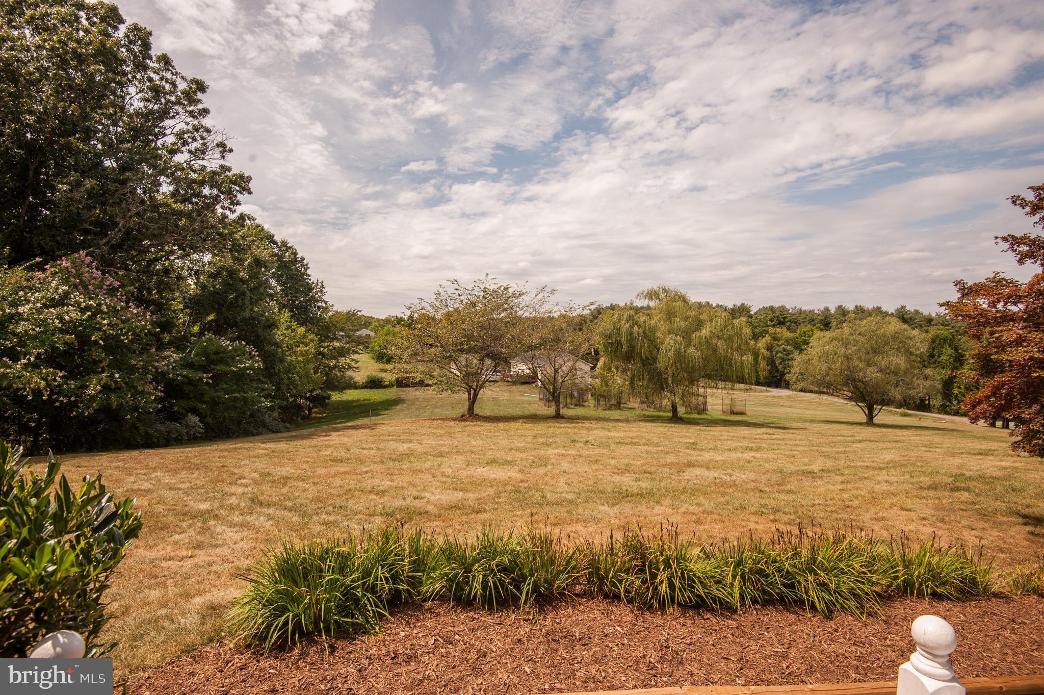 LOVETTSVILLE - Residential