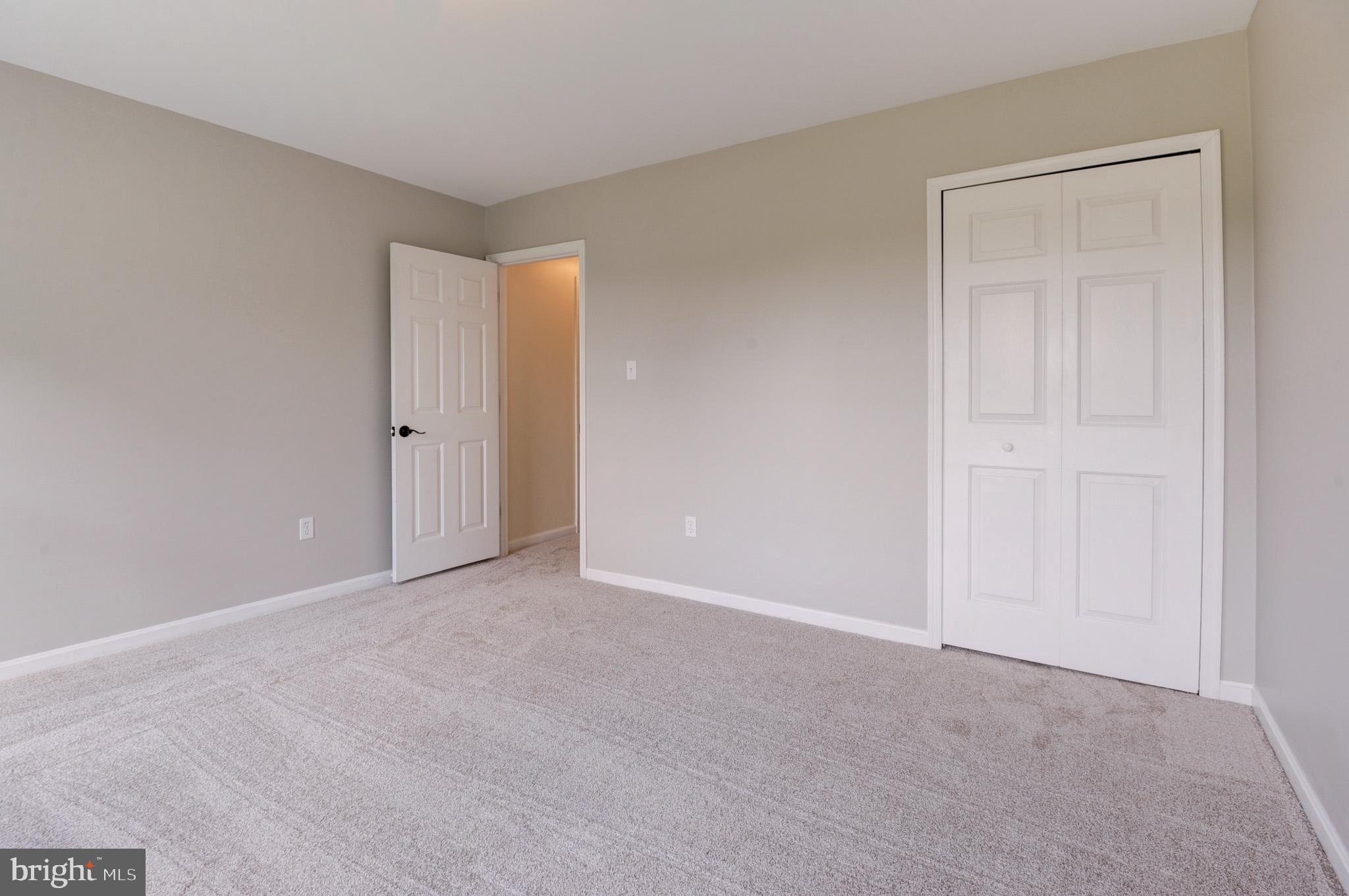 LOVETTSVILLE - Residential