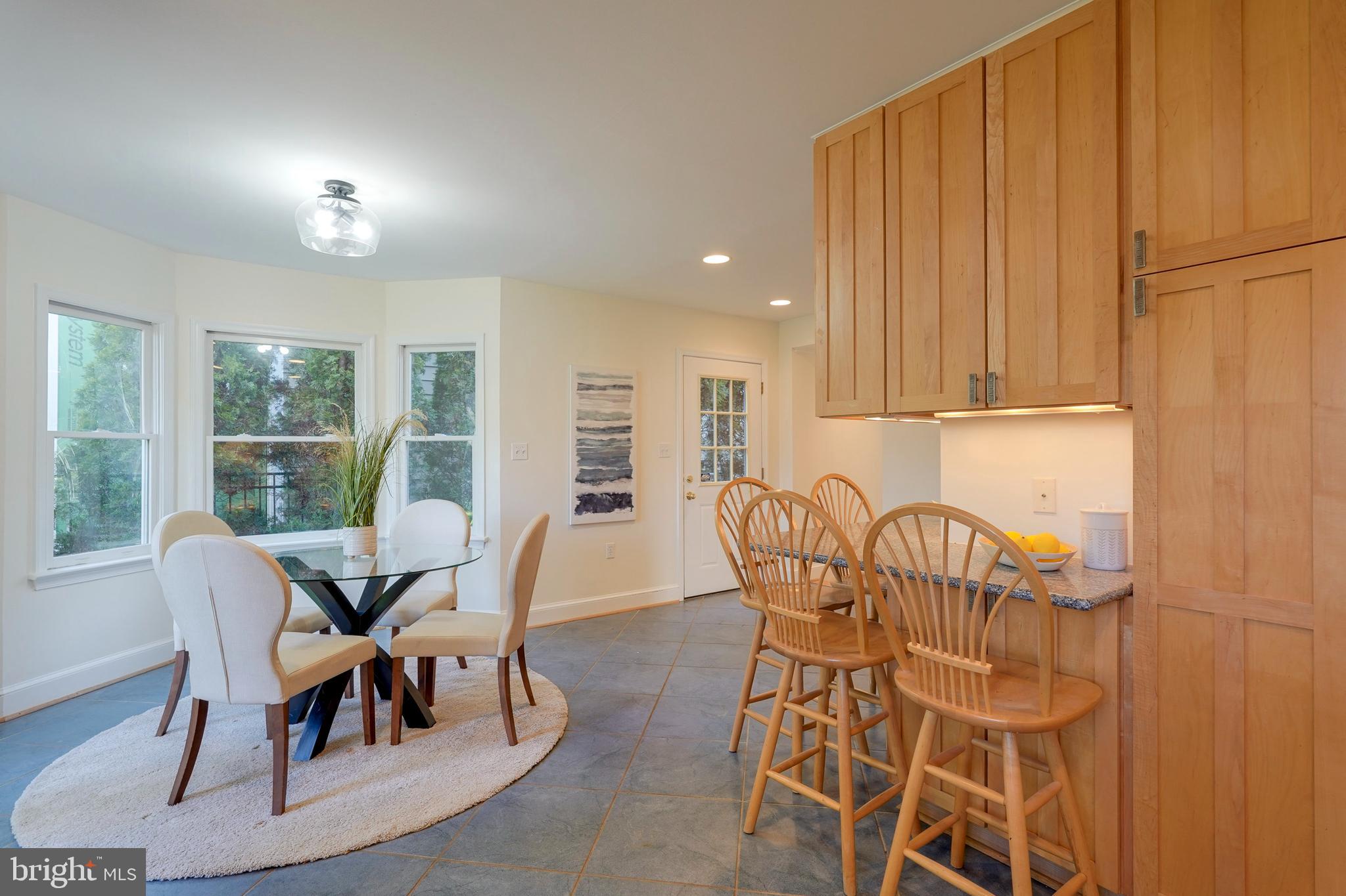 GREENWICH FOREST - Residential