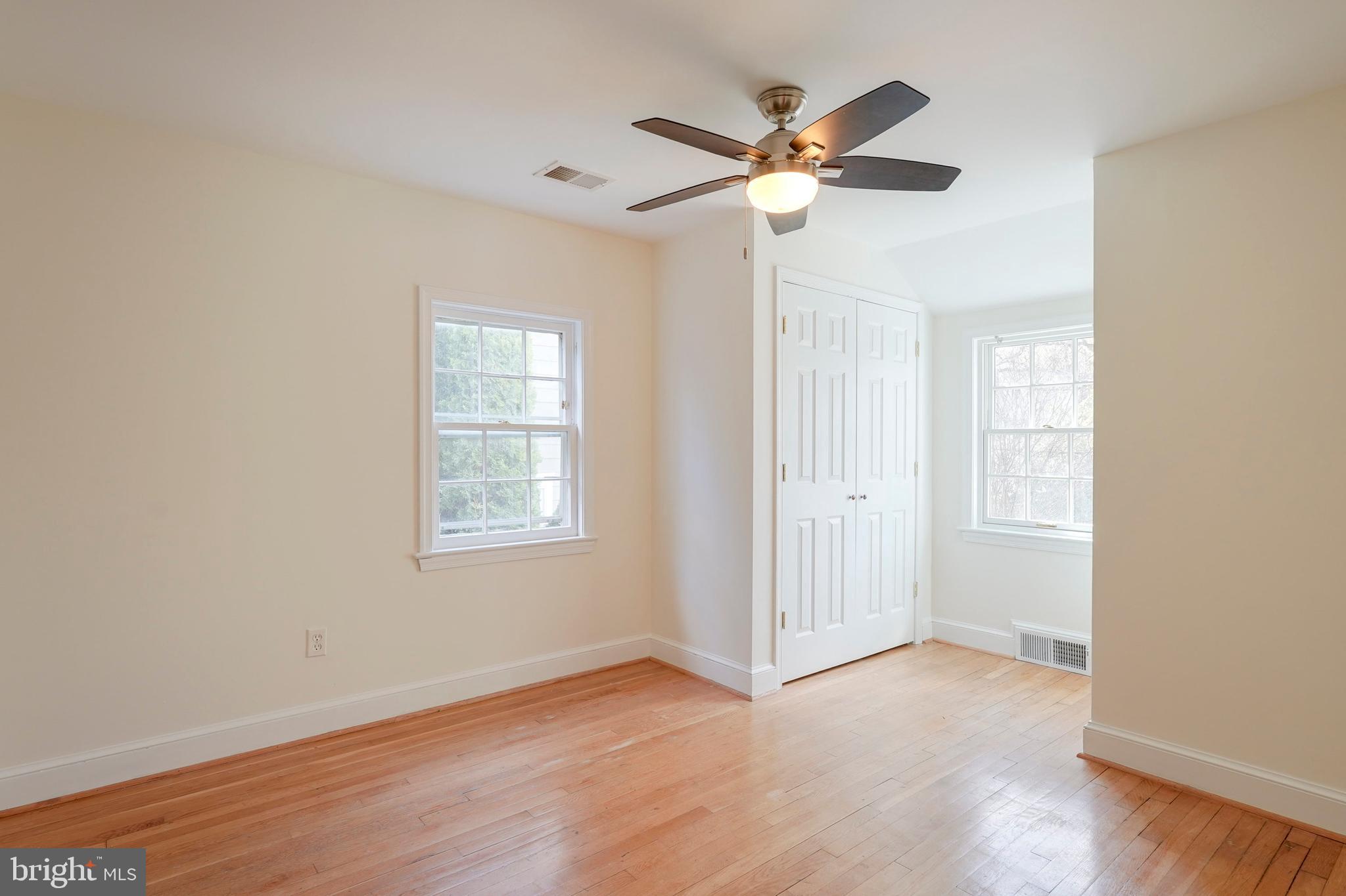 GREENWICH FOREST - Residential