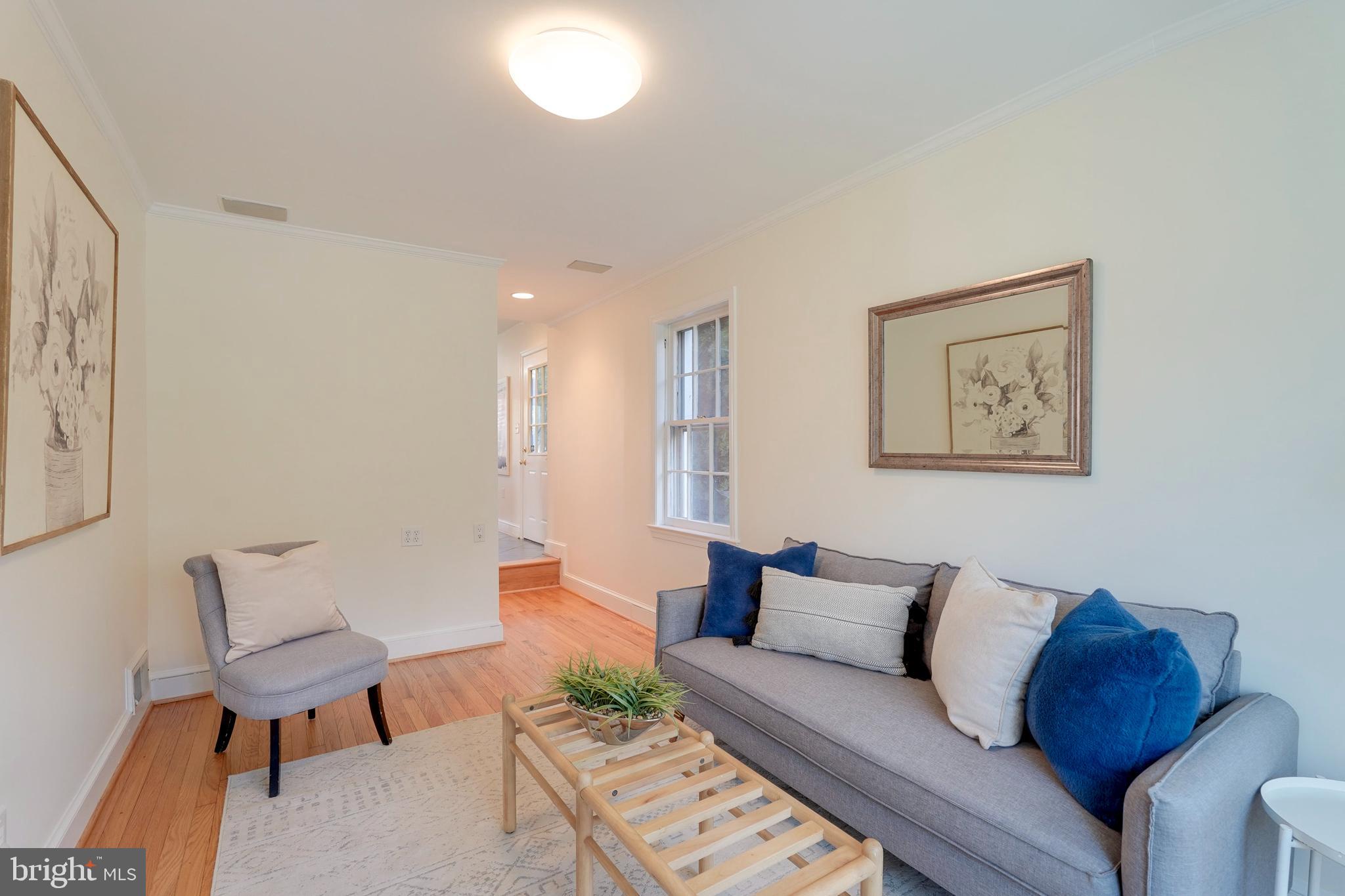 GREENWICH FOREST - Residential