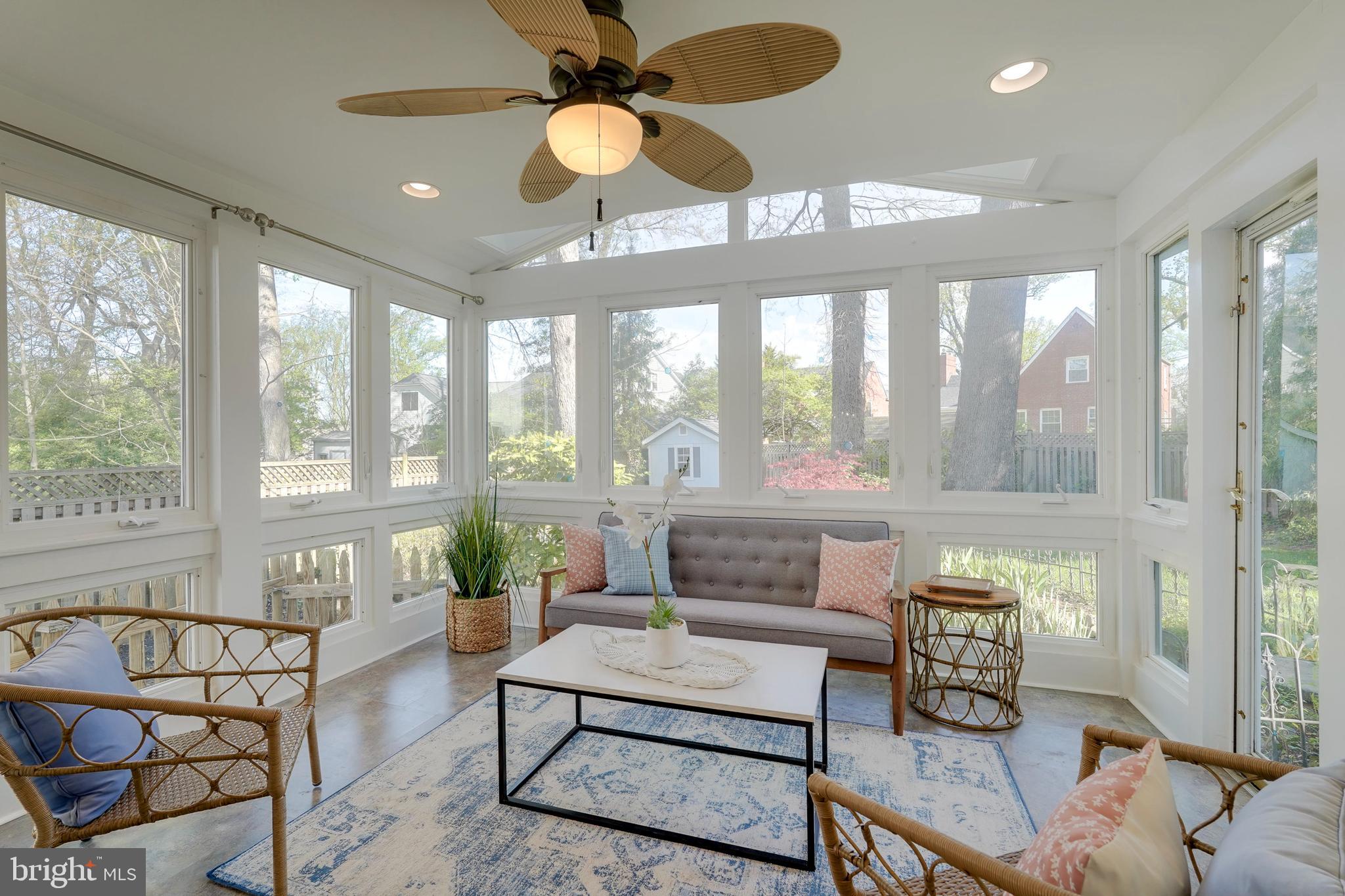 GREENWICH FOREST - Residential