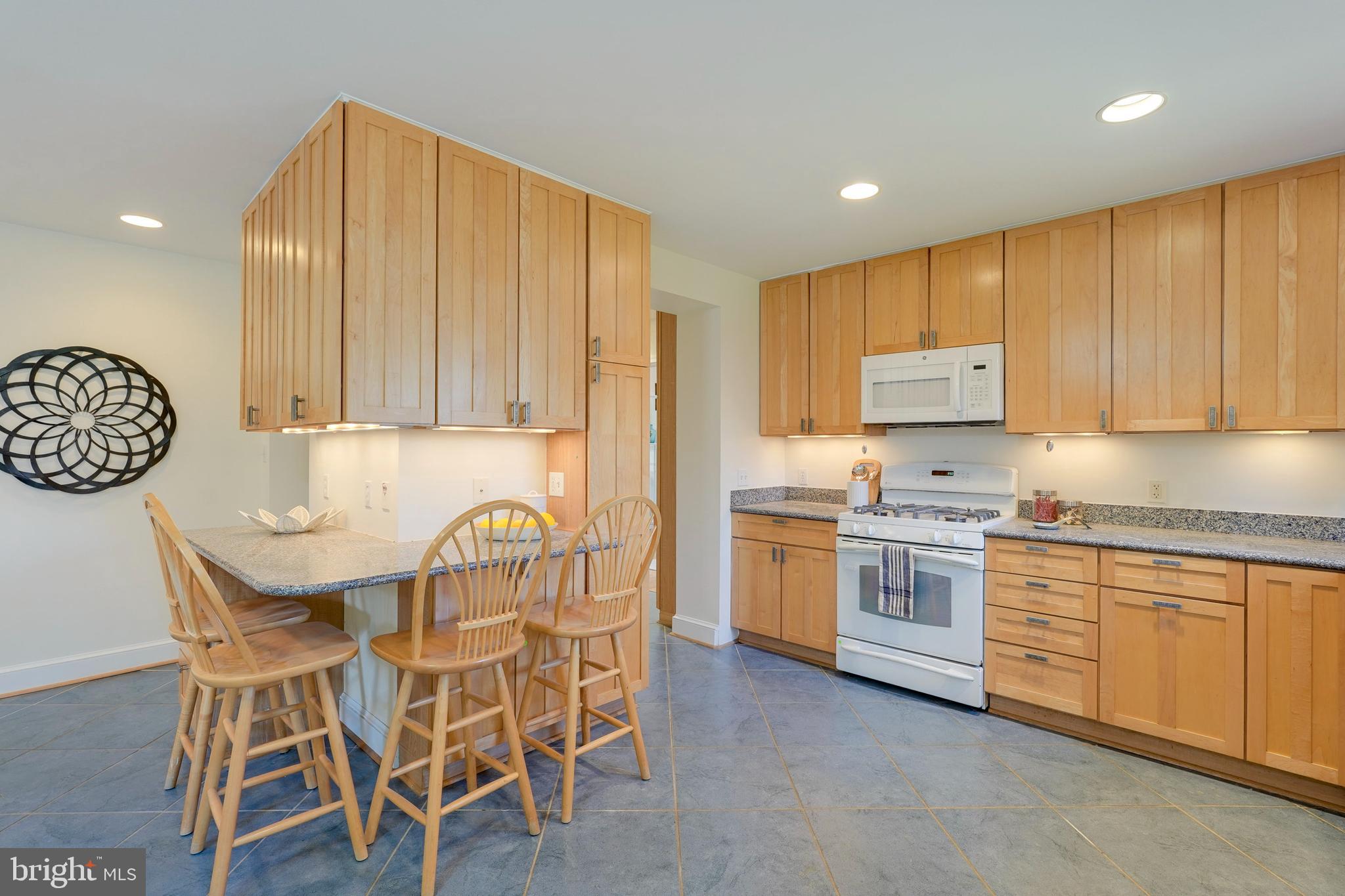 GREENWICH FOREST - Residential