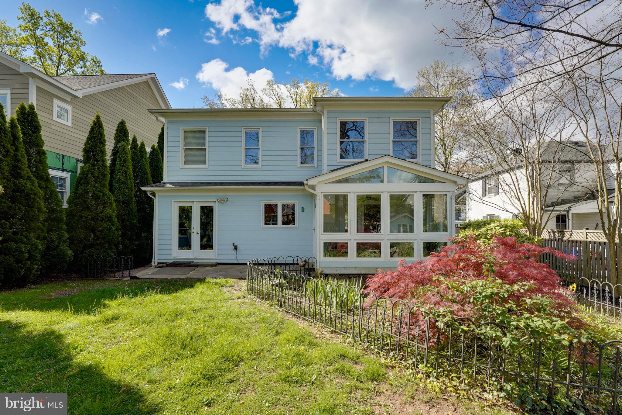 GREENWICH FOREST - Residential