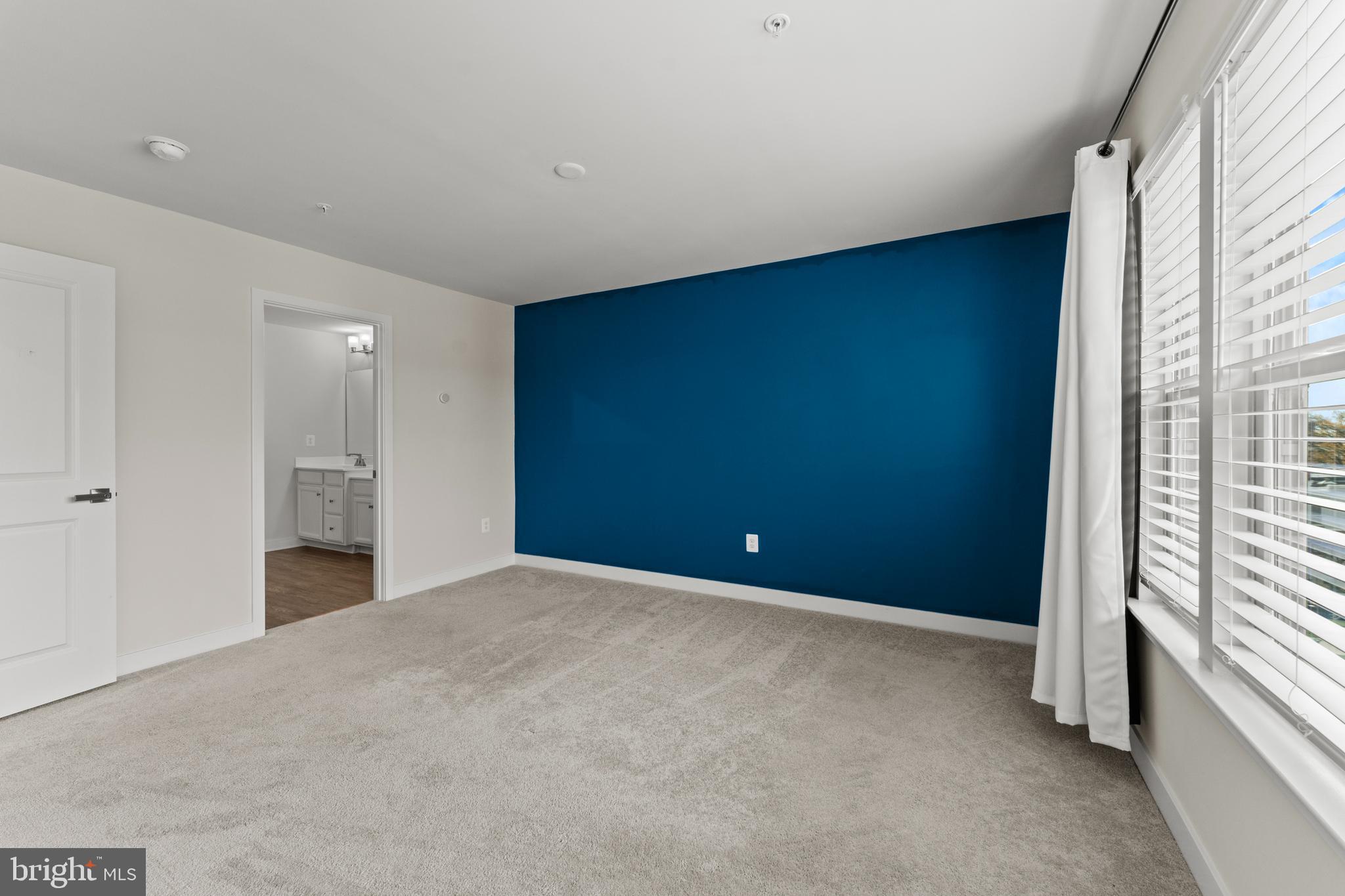 OLDHAM CROSSING - Residential Lease