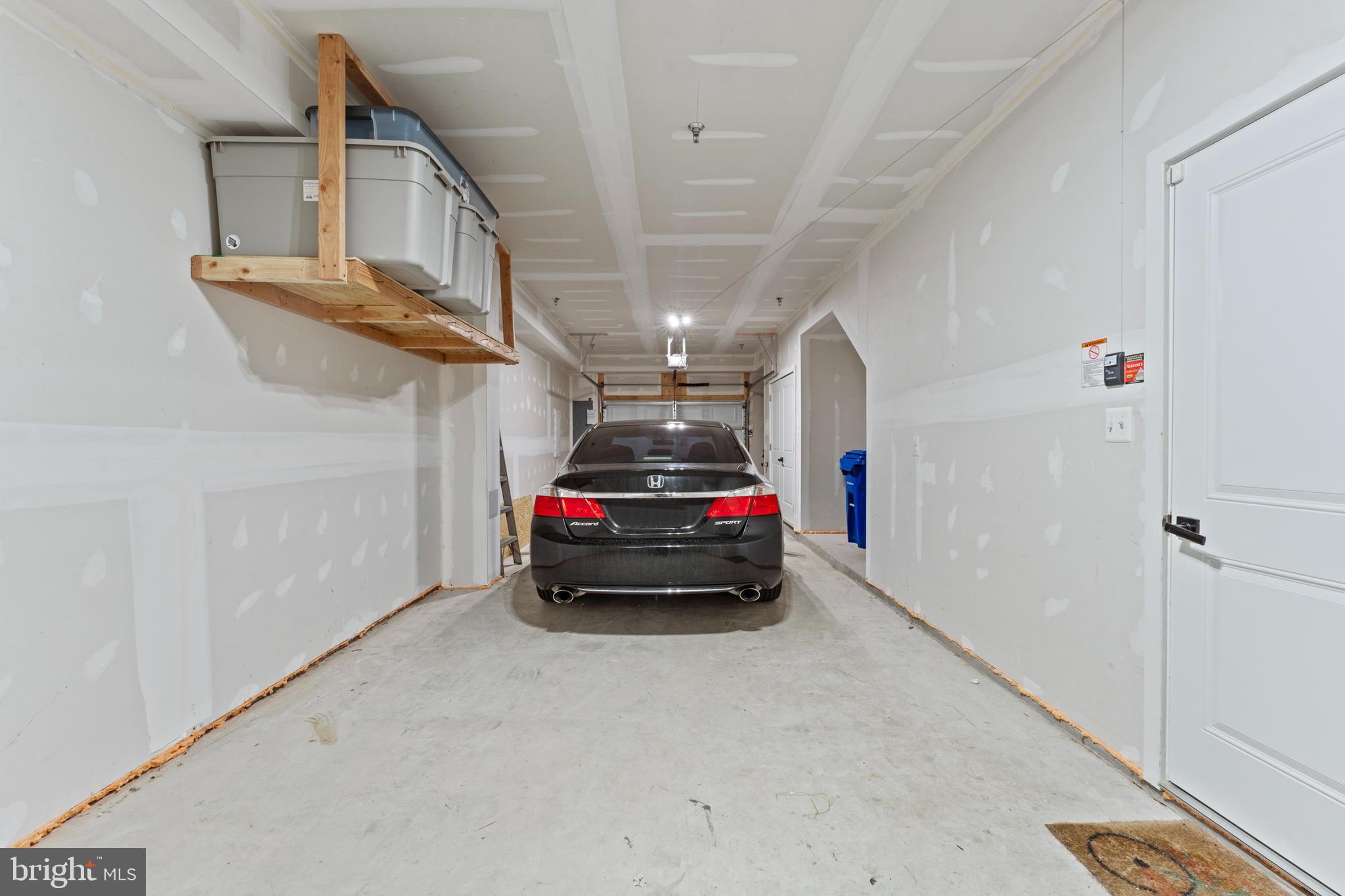 OLDHAM CROSSING - Residential Lease