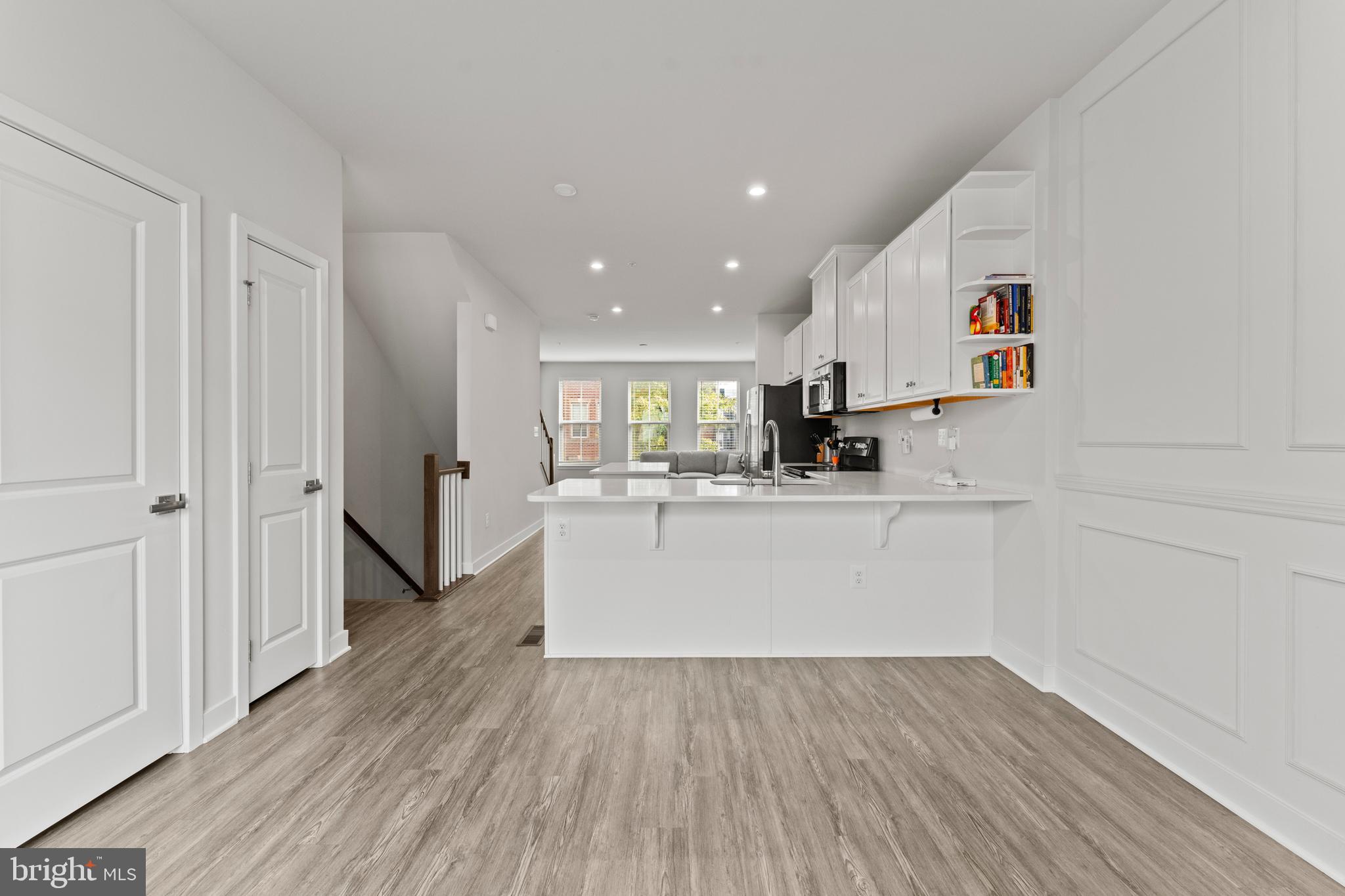 OLDHAM CROSSING - Residential Lease