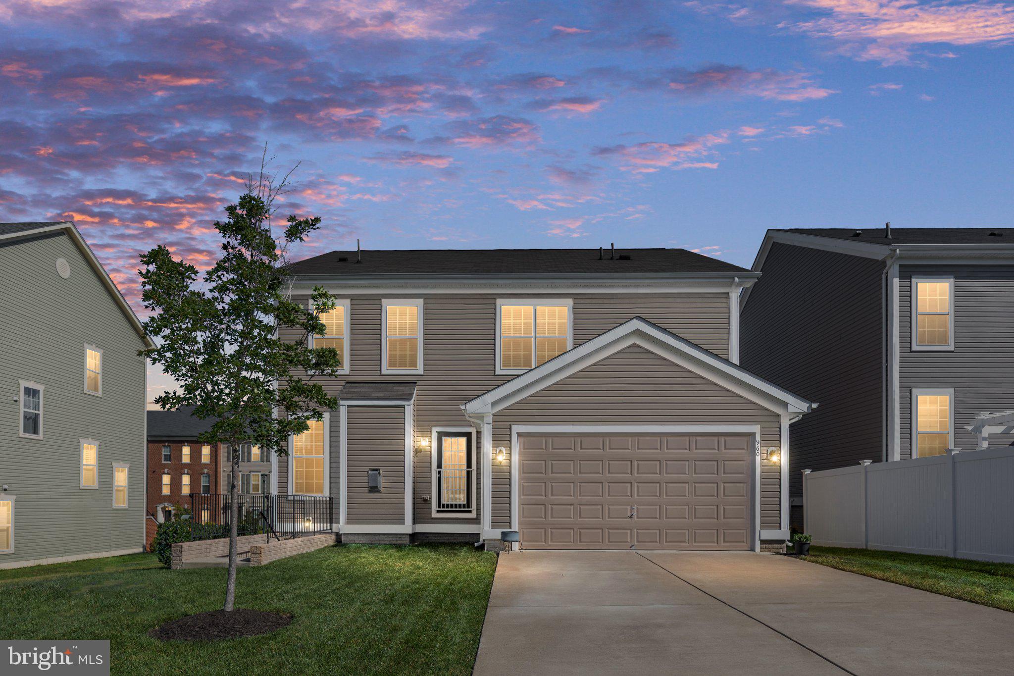 960 BASSWOOD DRIVE