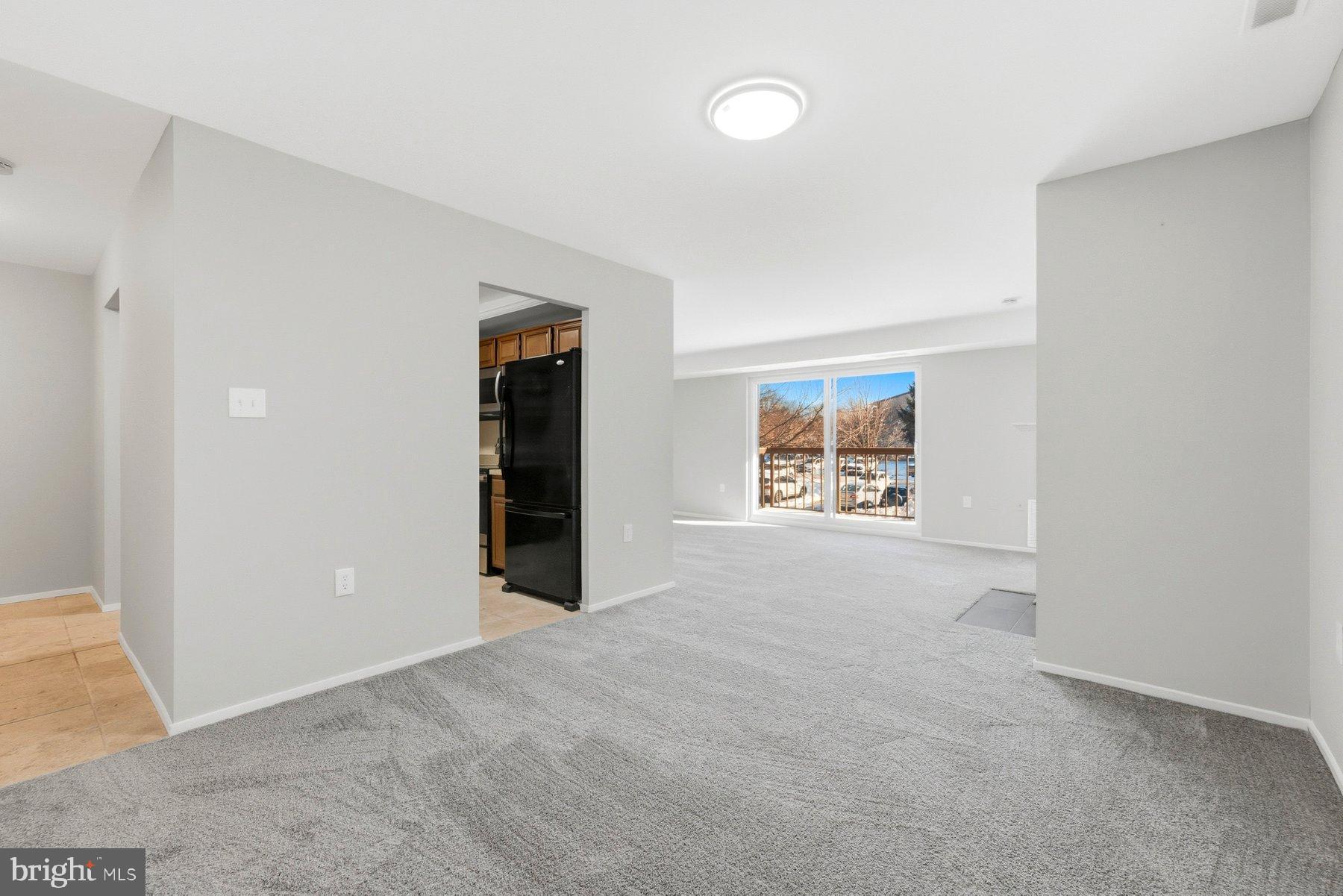 CENTER COURT - Residential