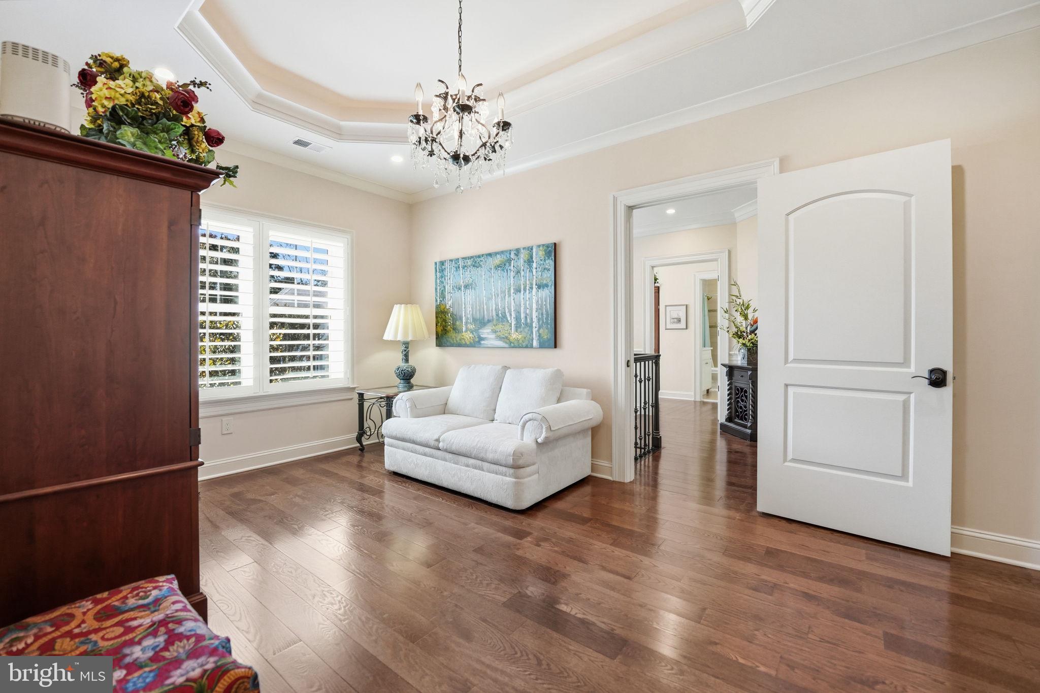 VIENNA WOODS - Residential