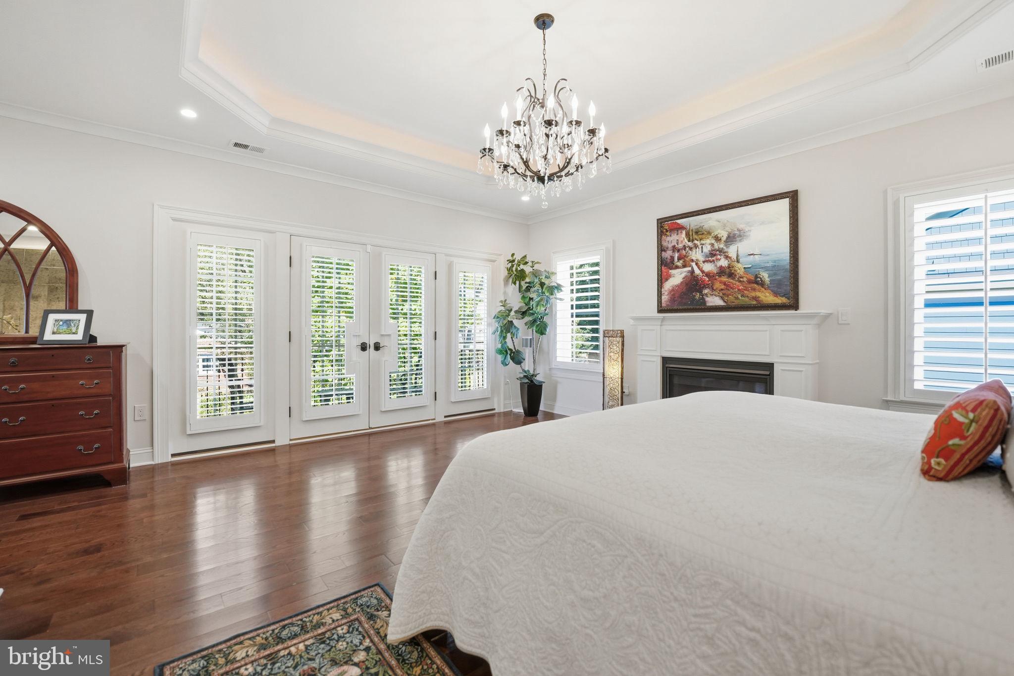 VIENNA WOODS - Residential