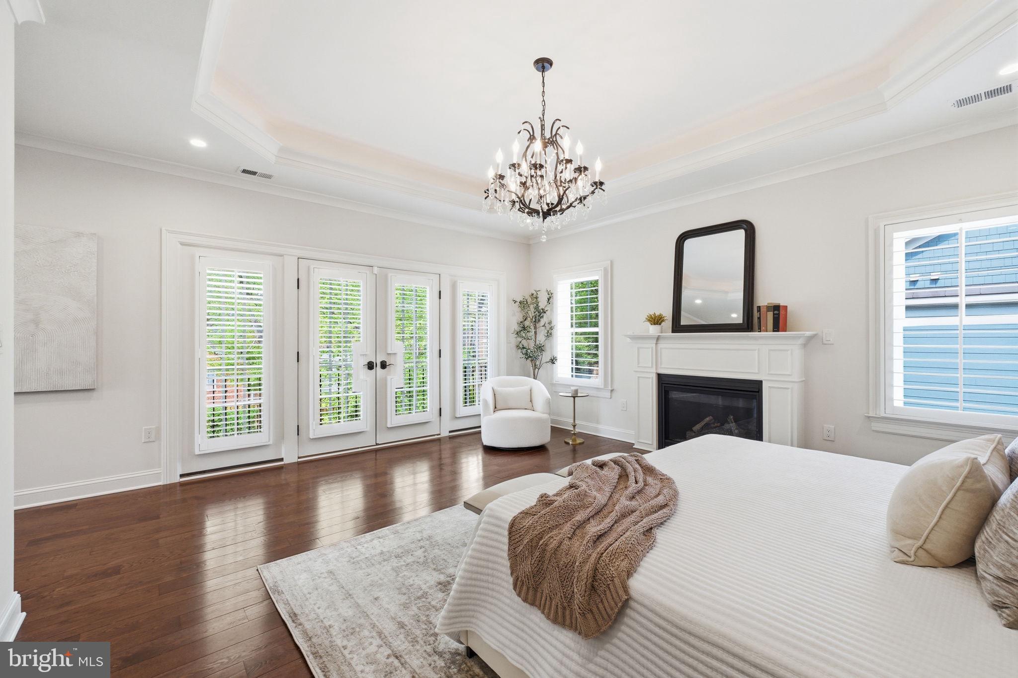 VIENNA WOODS - Residential