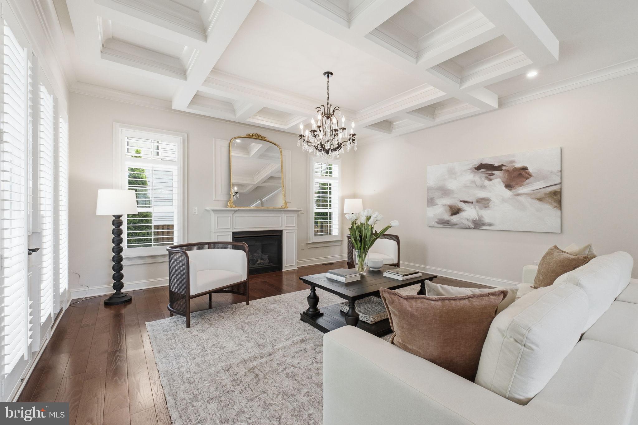 VIENNA WOODS - Residential