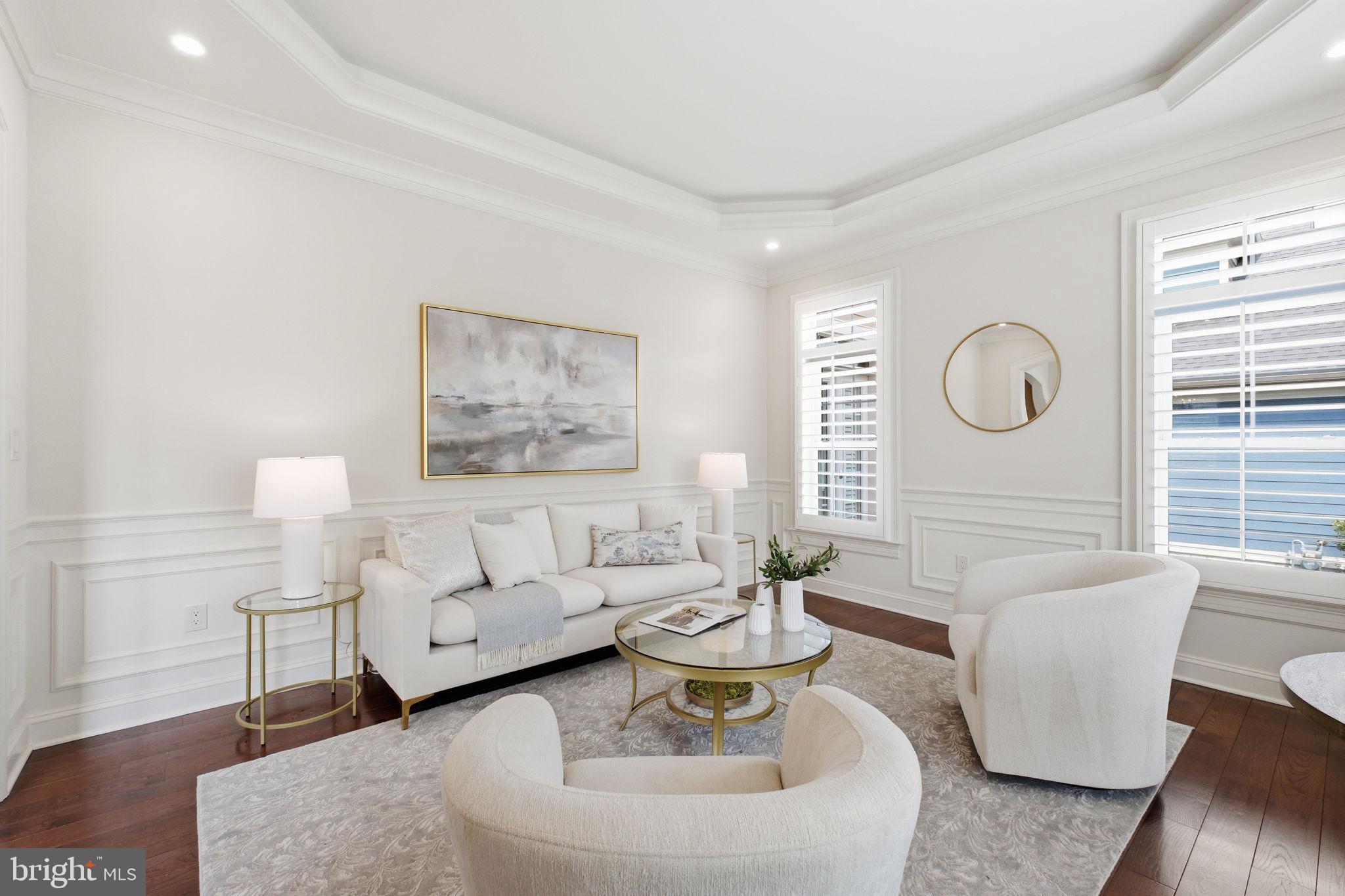 VIENNA WOODS - Residential