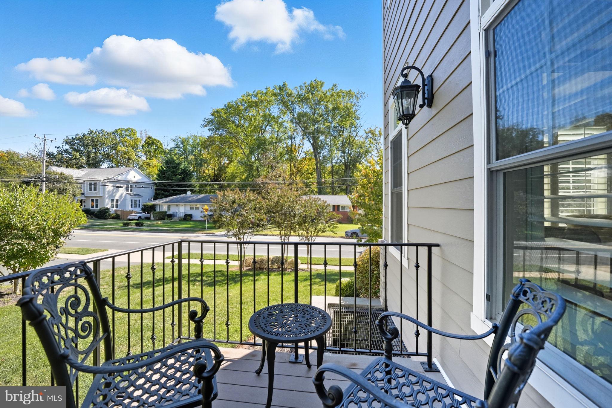 VIENNA WOODS - Residential