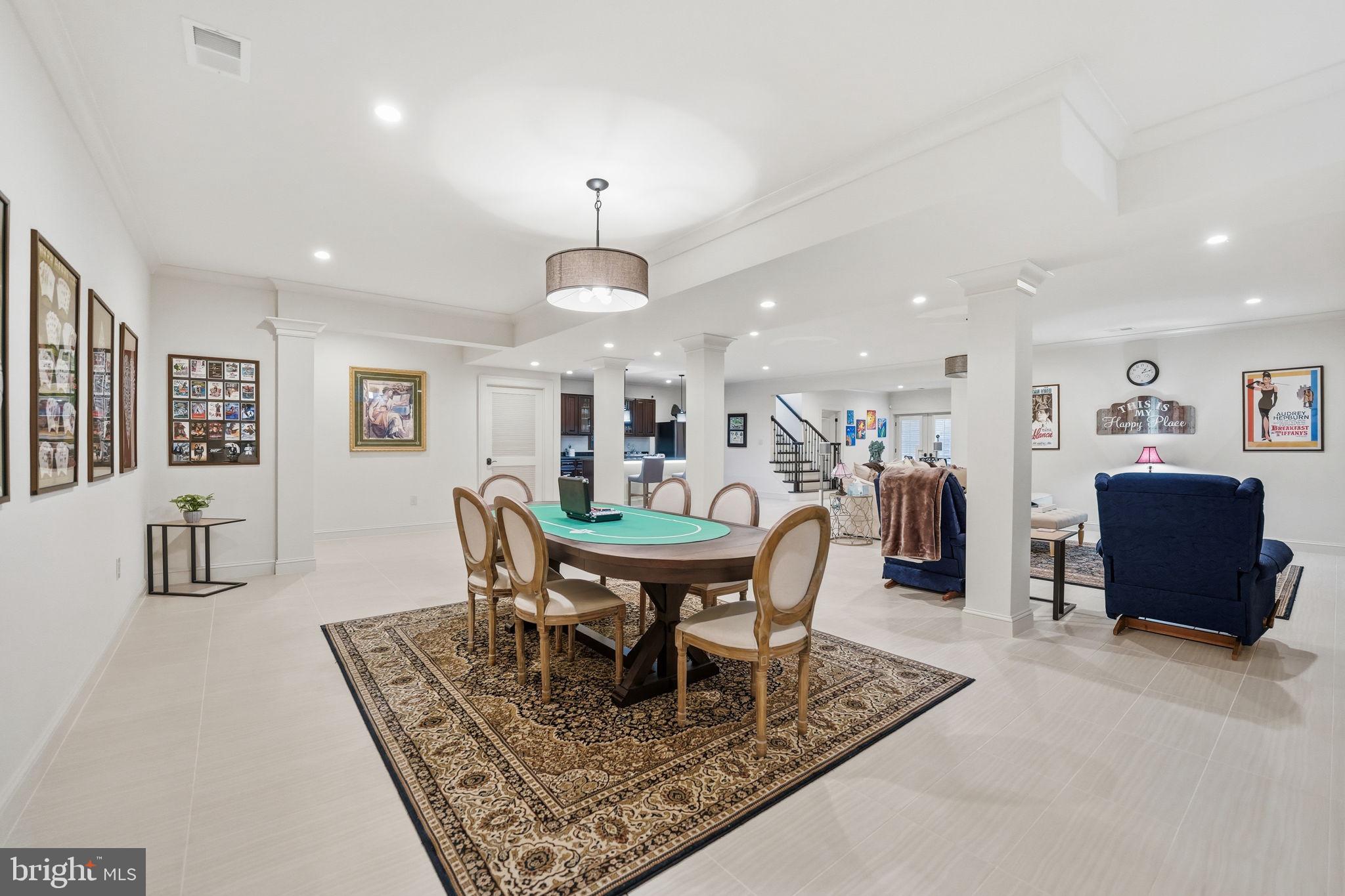 VIENNA WOODS - Residential