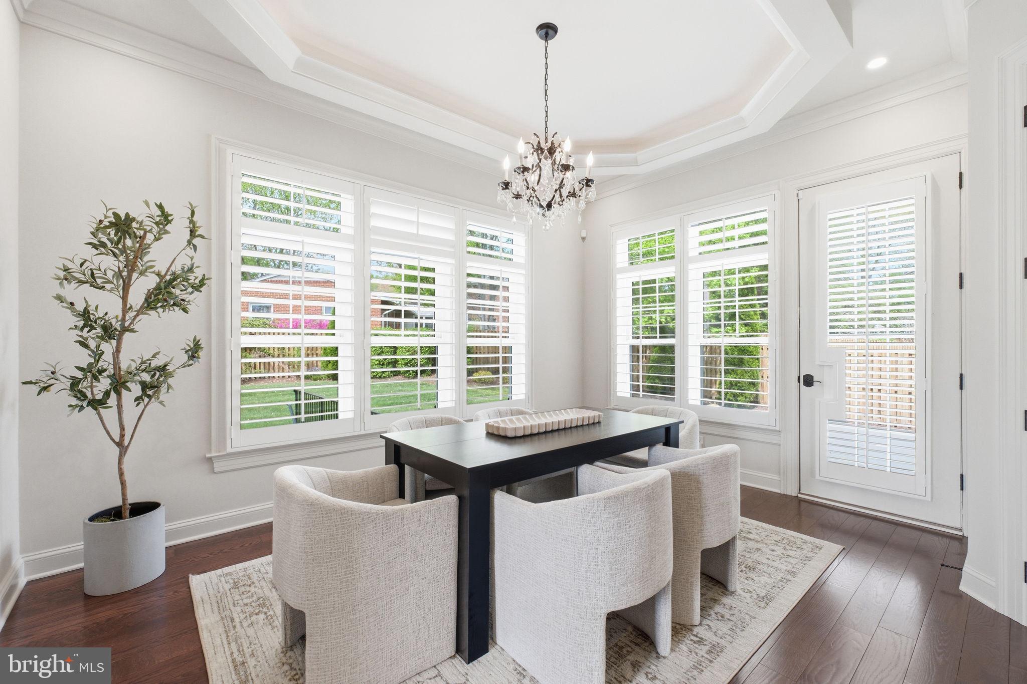 VIENNA WOODS - Residential