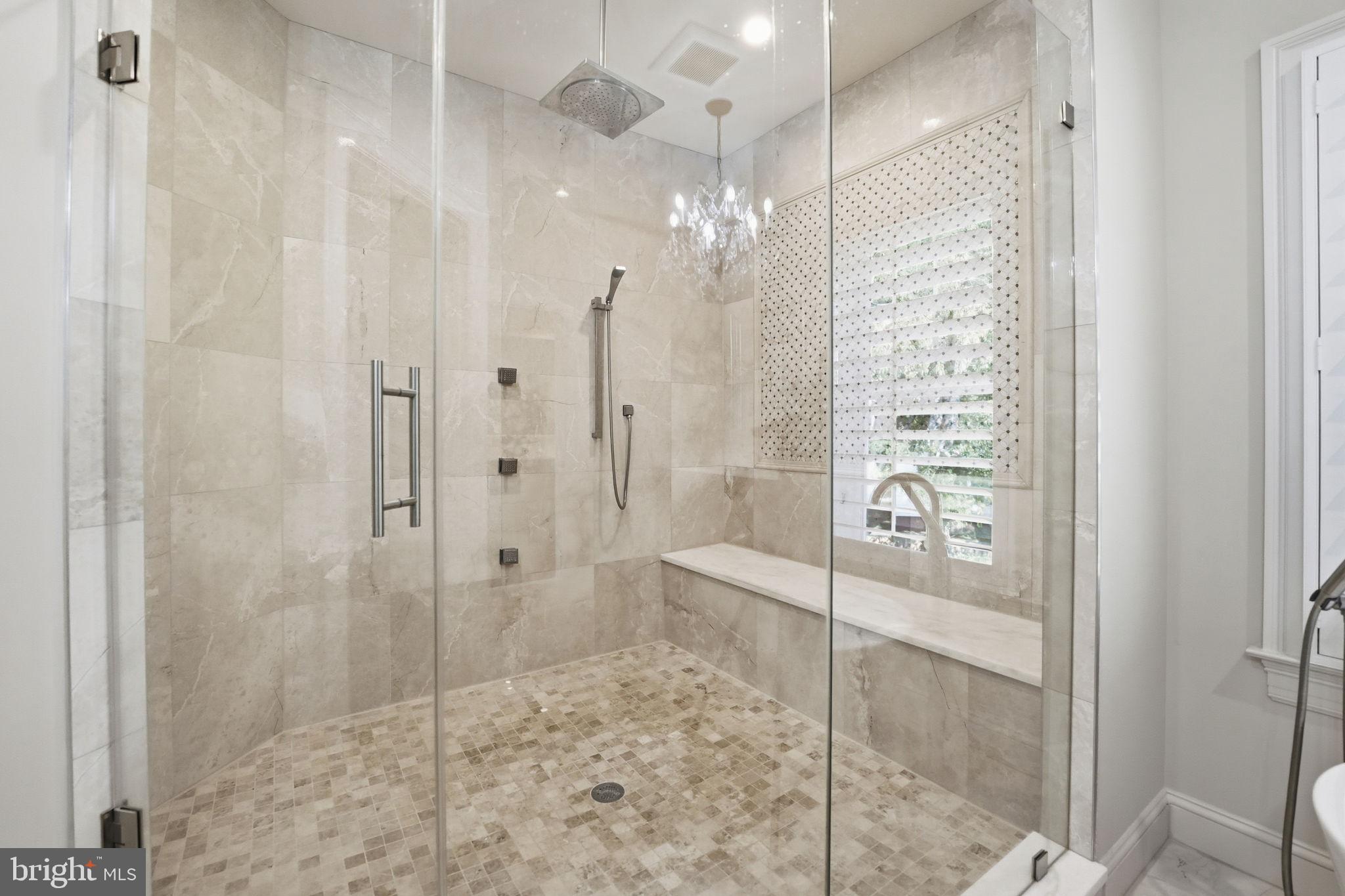 VIENNA WOODS - Residential