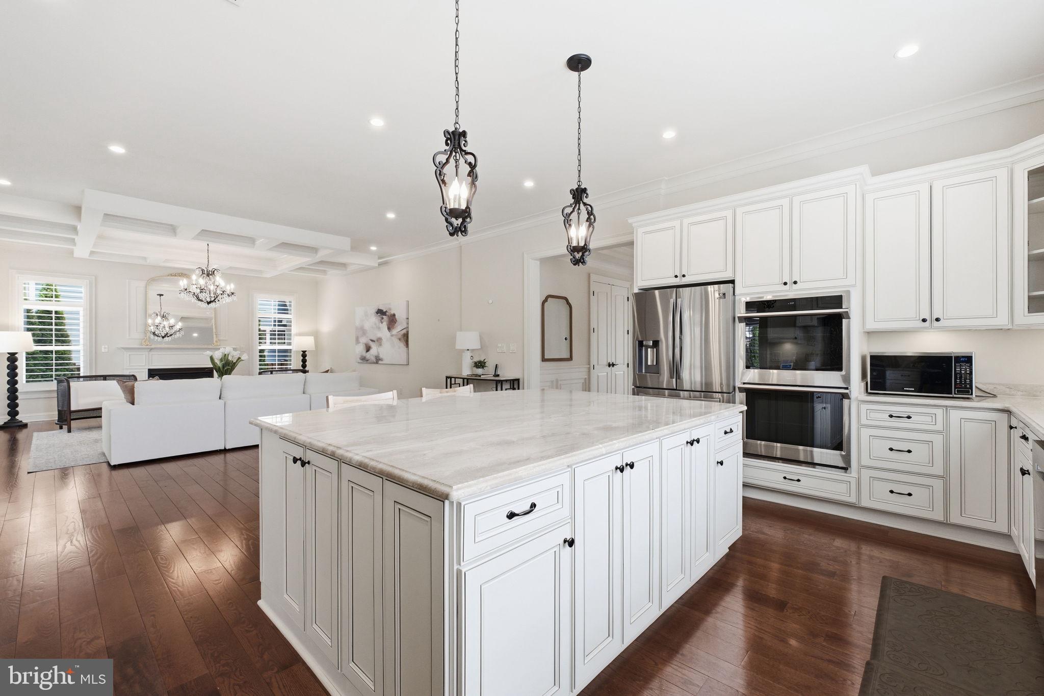 VIENNA WOODS - Residential