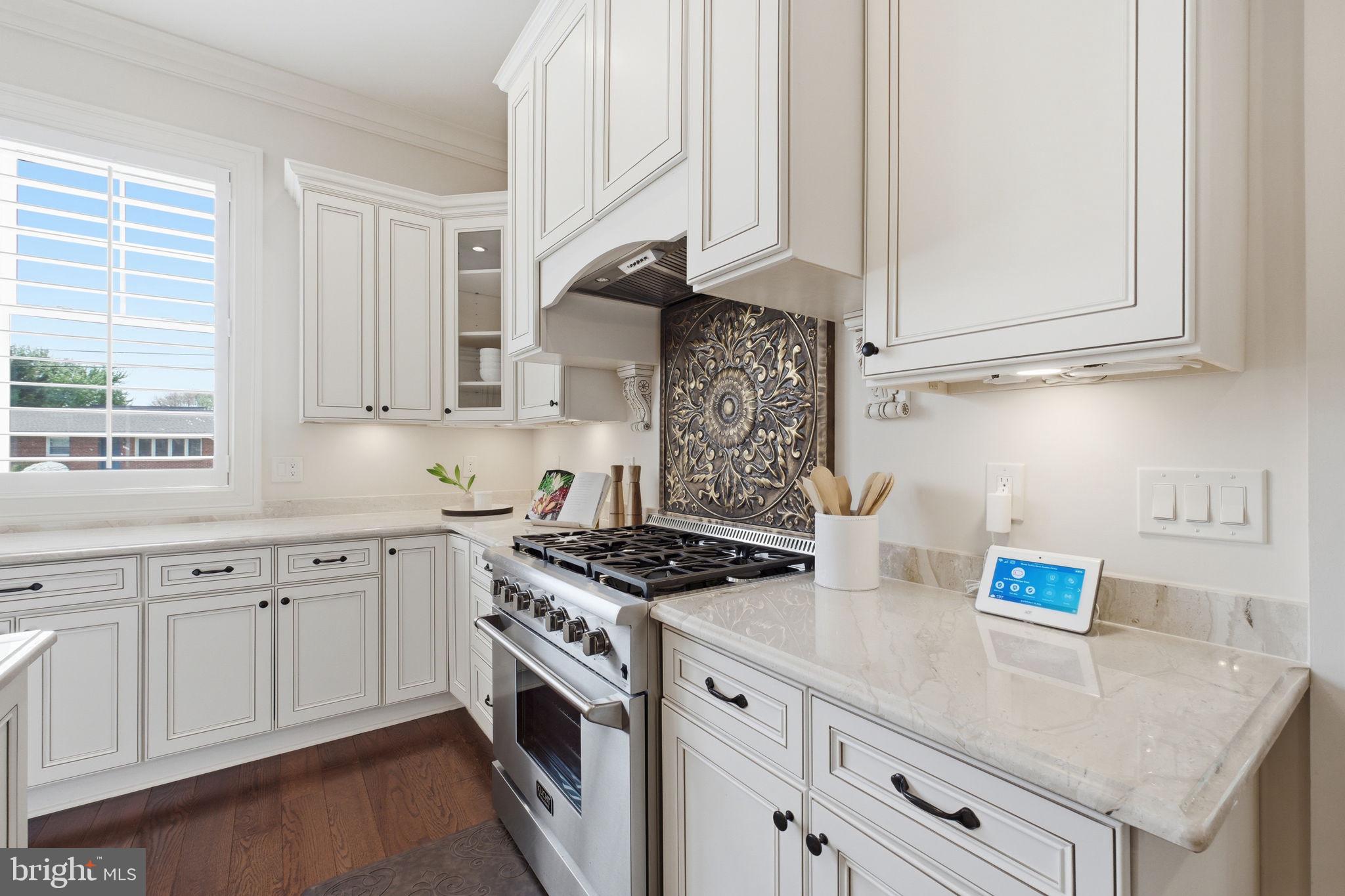 VIENNA WOODS - Residential