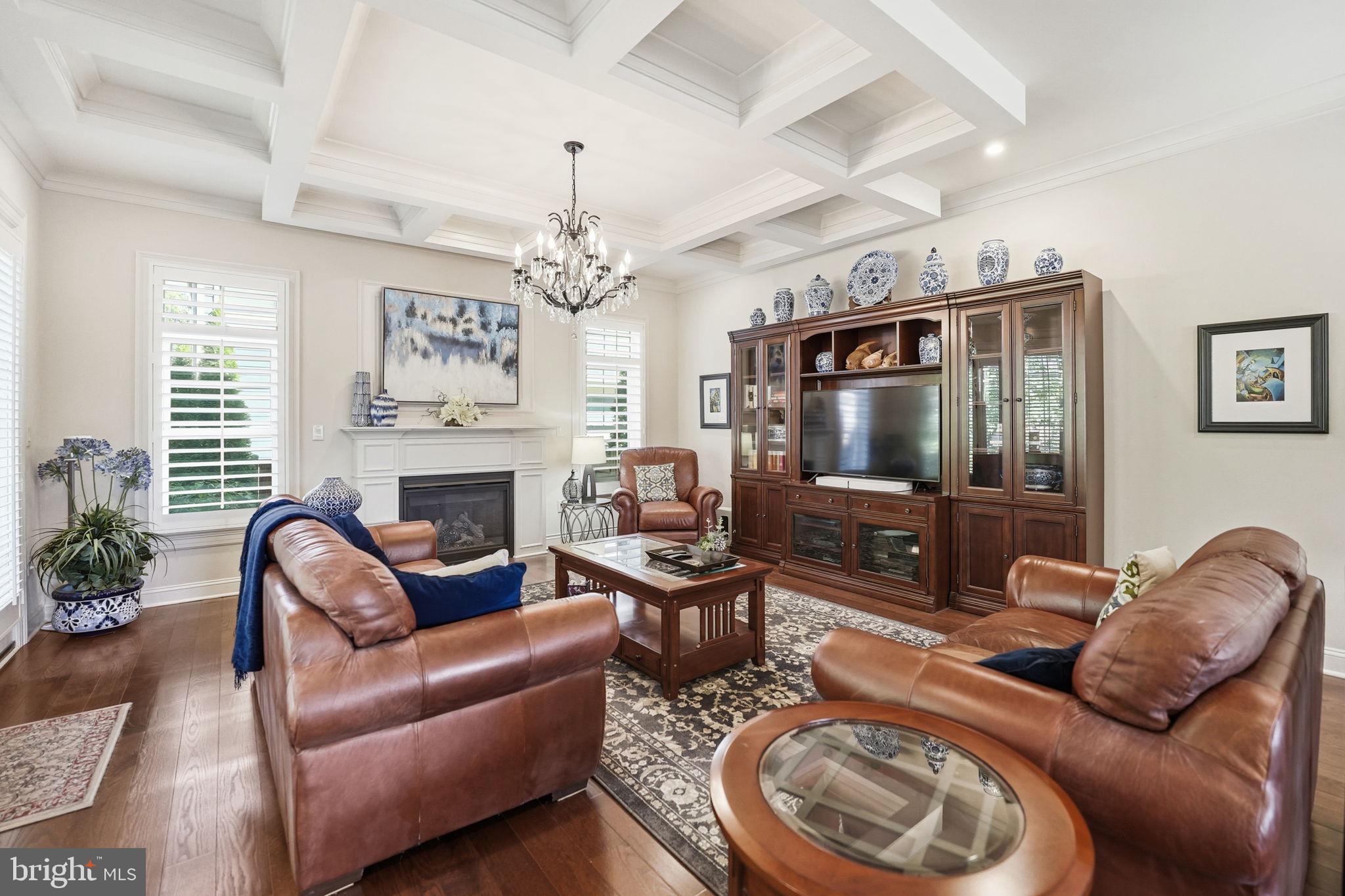 VIENNA WOODS - Residential