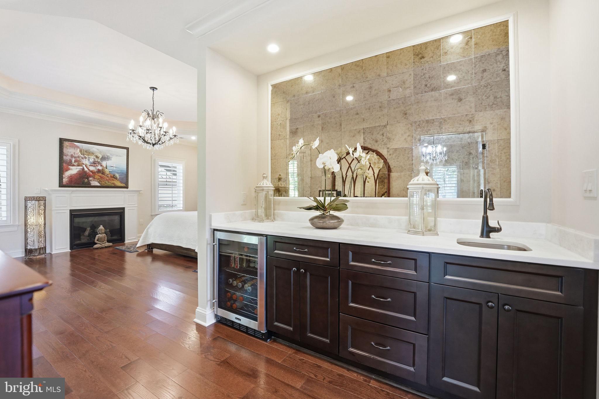 VIENNA WOODS - Residential