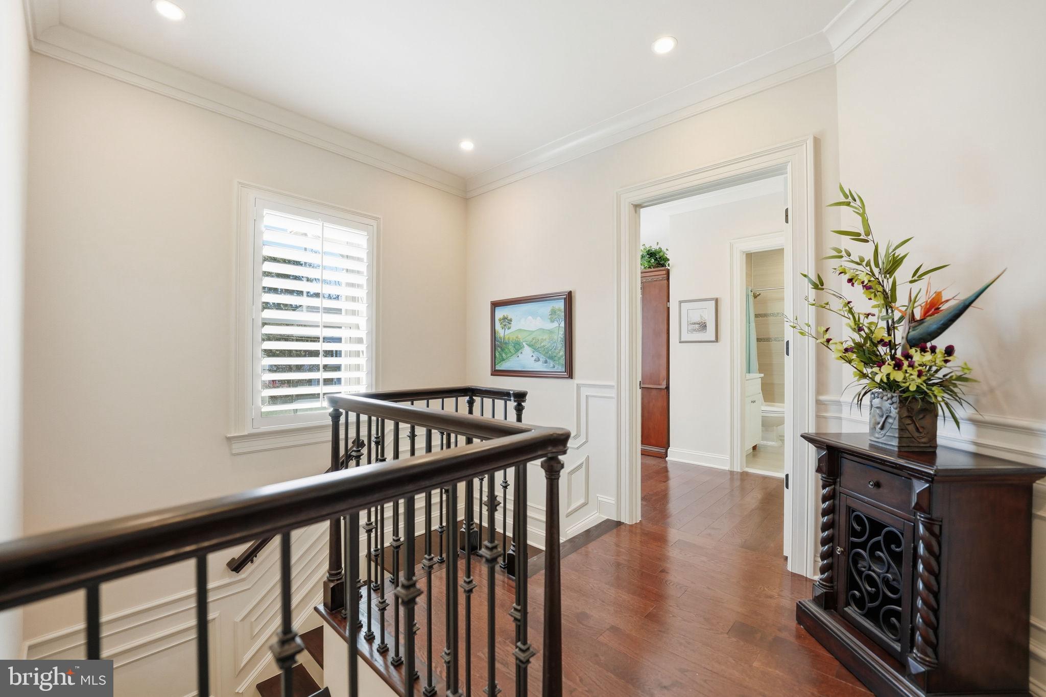 VIENNA WOODS - Residential