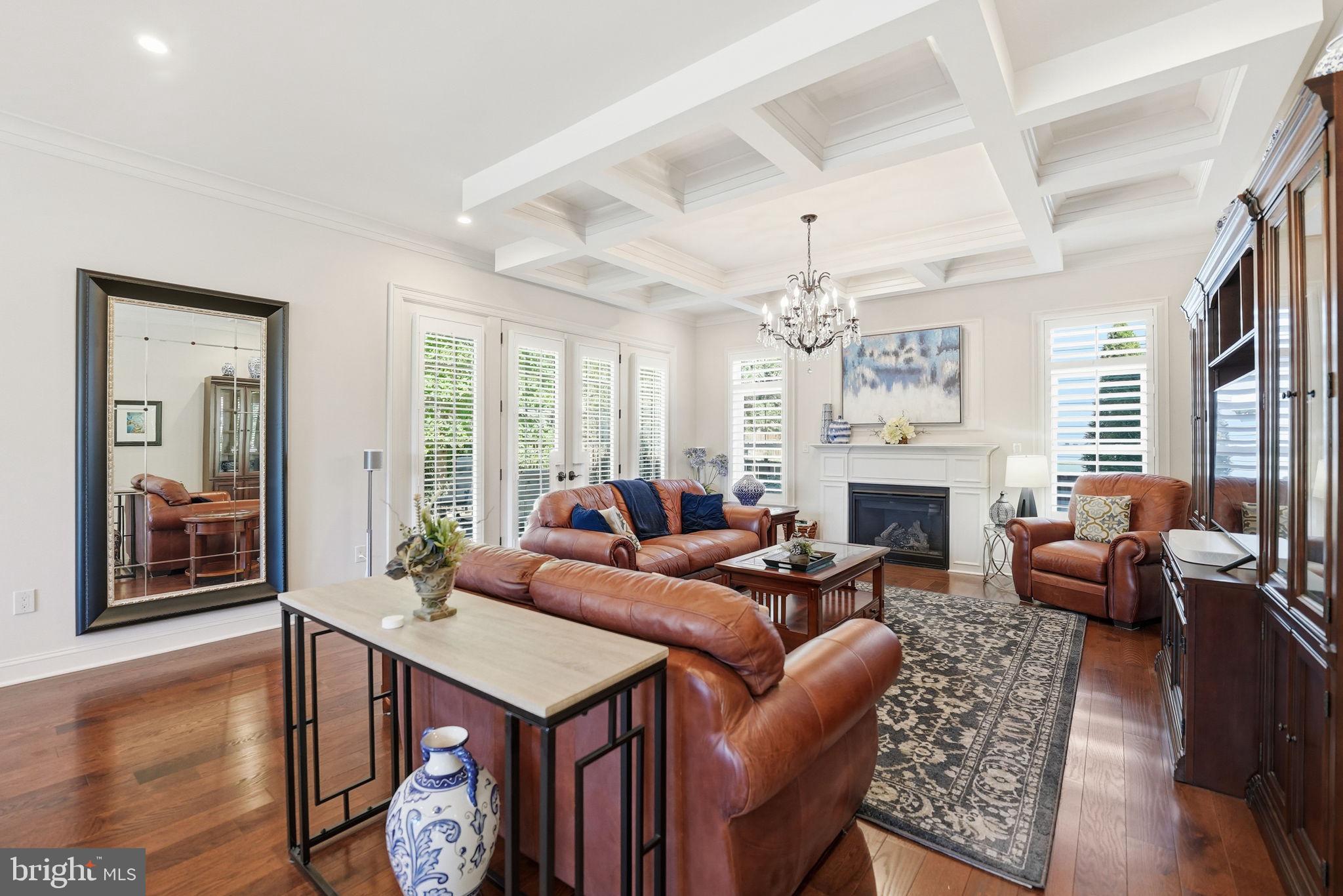 VIENNA WOODS - Residential