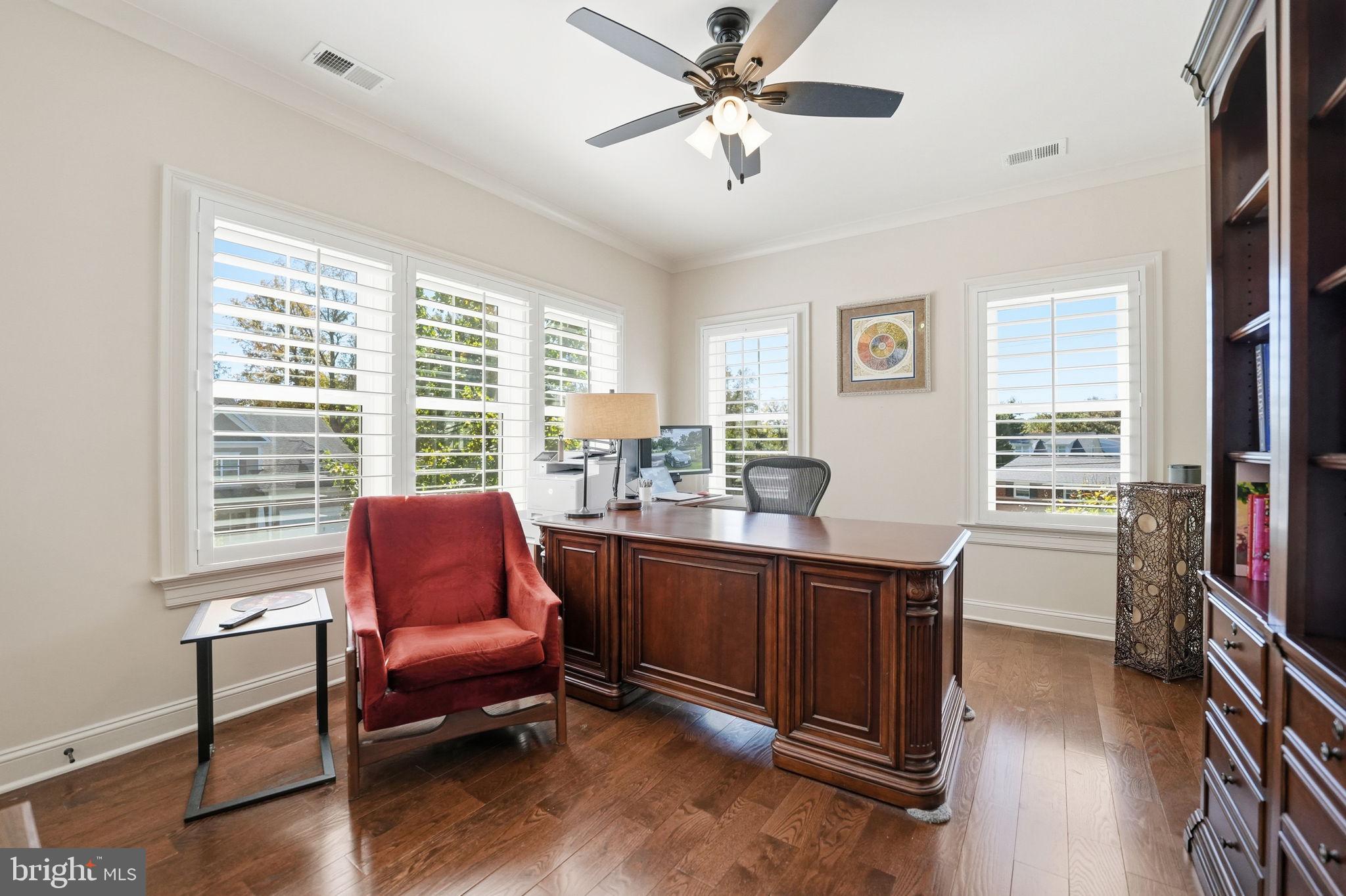 VIENNA WOODS - Residential