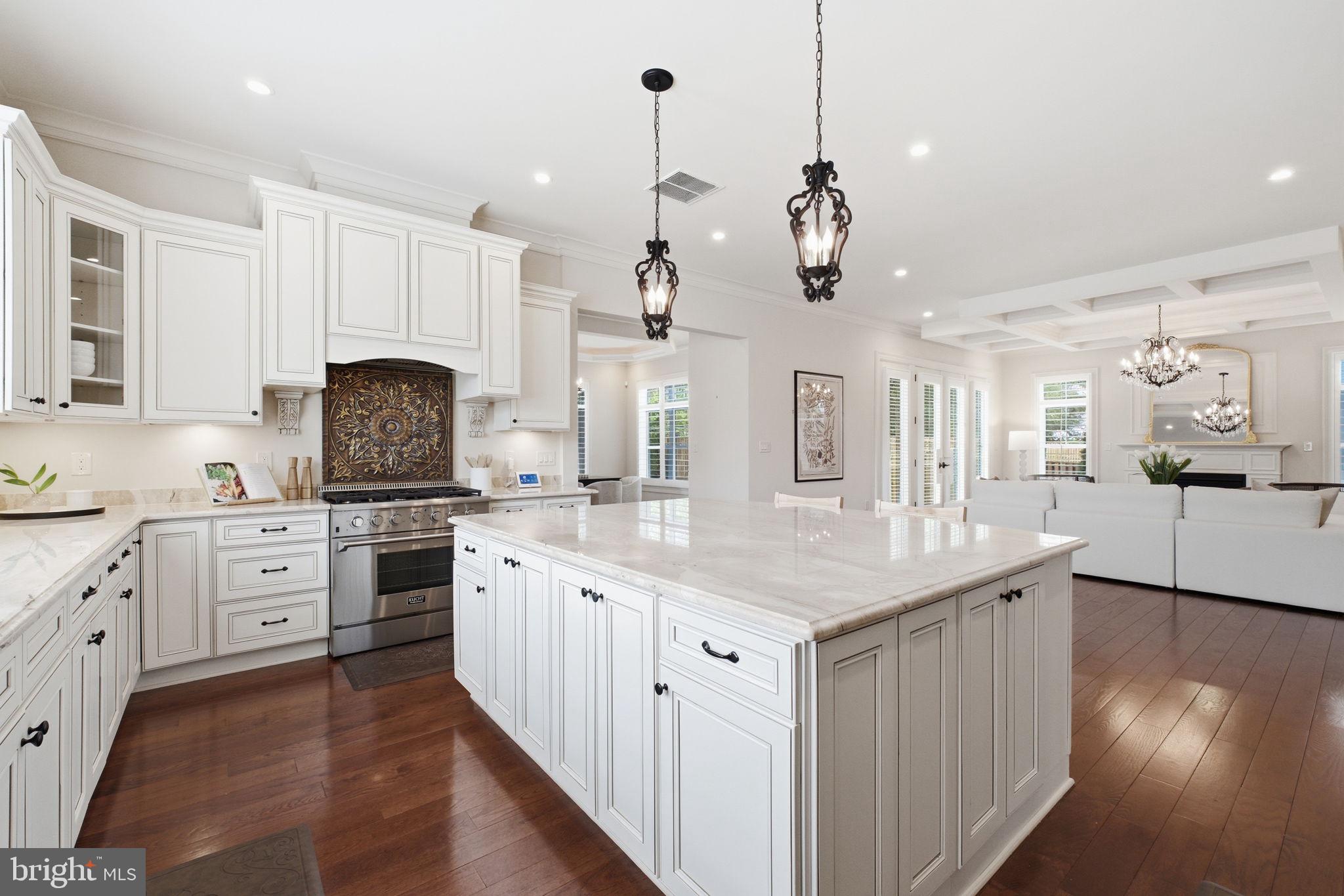 VIENNA WOODS - Residential