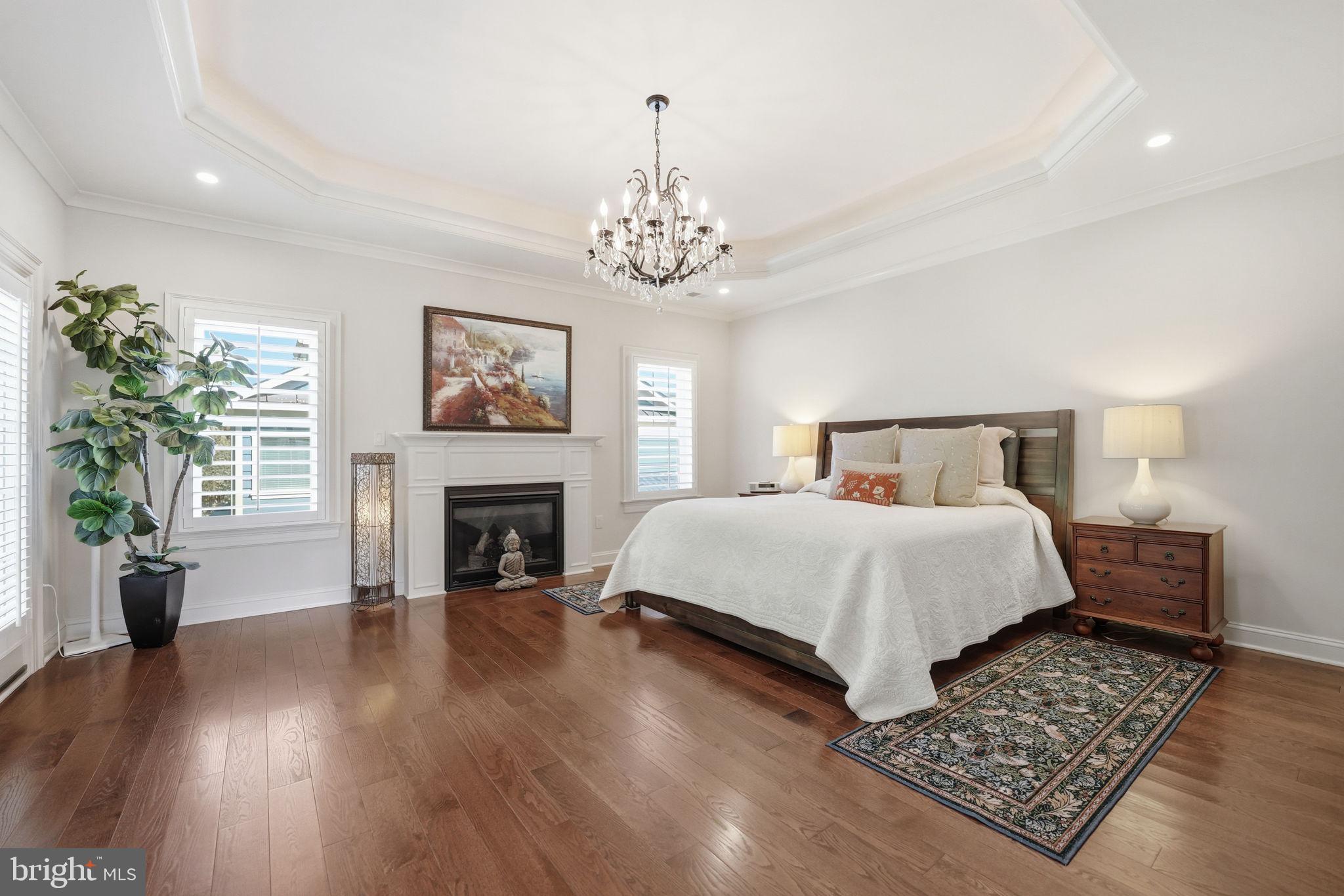 VIENNA WOODS - Residential