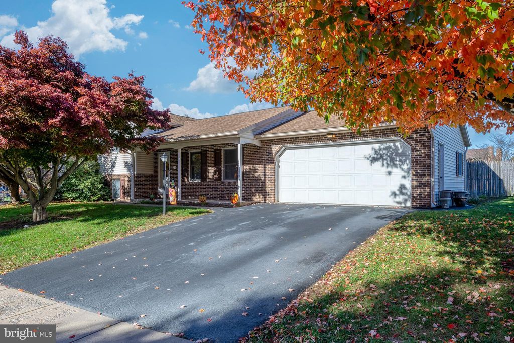 Photo of 333 BUCHANAN DR, EPHRATA, PA 17522 (MLS # PALA2027150)