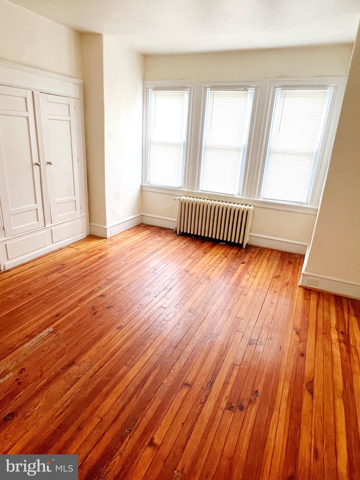 ELMWOOD PARK - Residential