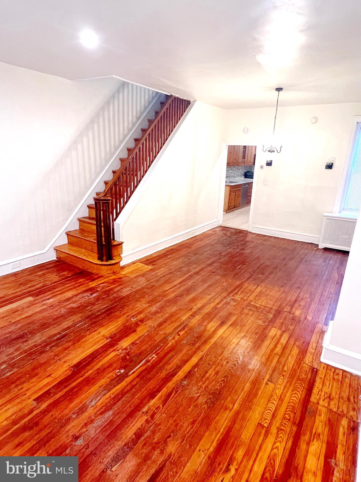 ELMWOOD PARK - Residential