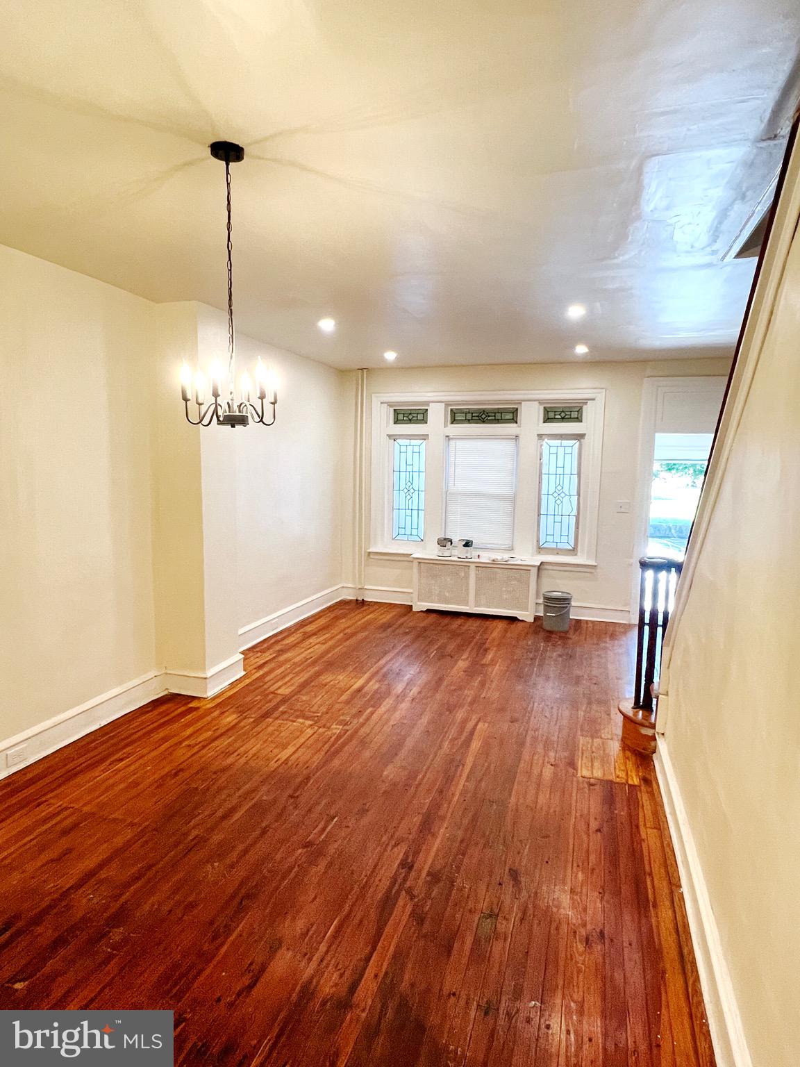 ELMWOOD PARK - Residential