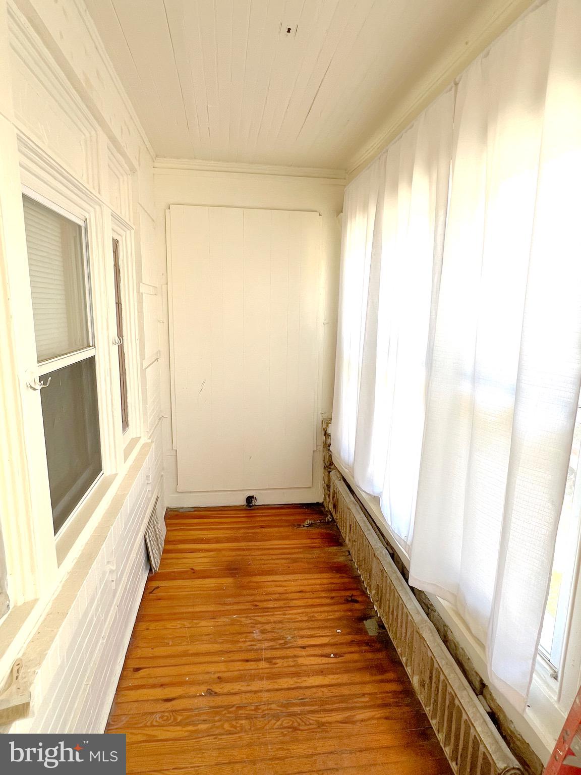 ELMWOOD PARK - Residential