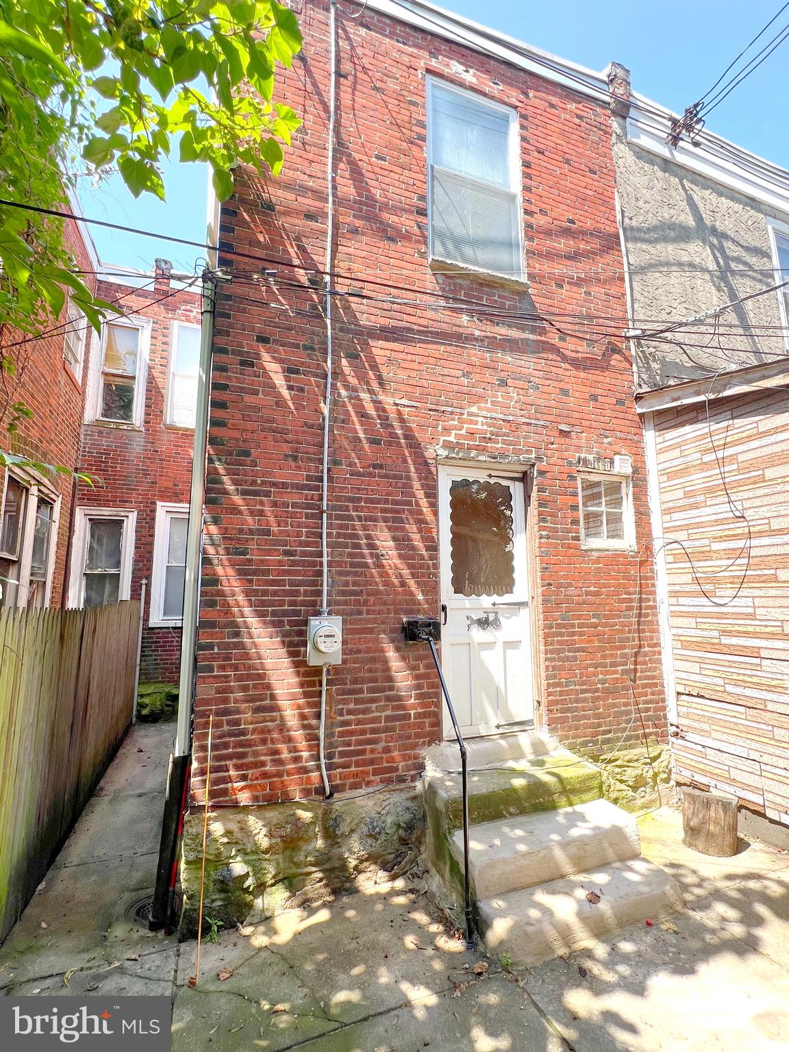 ELMWOOD PARK - Residential