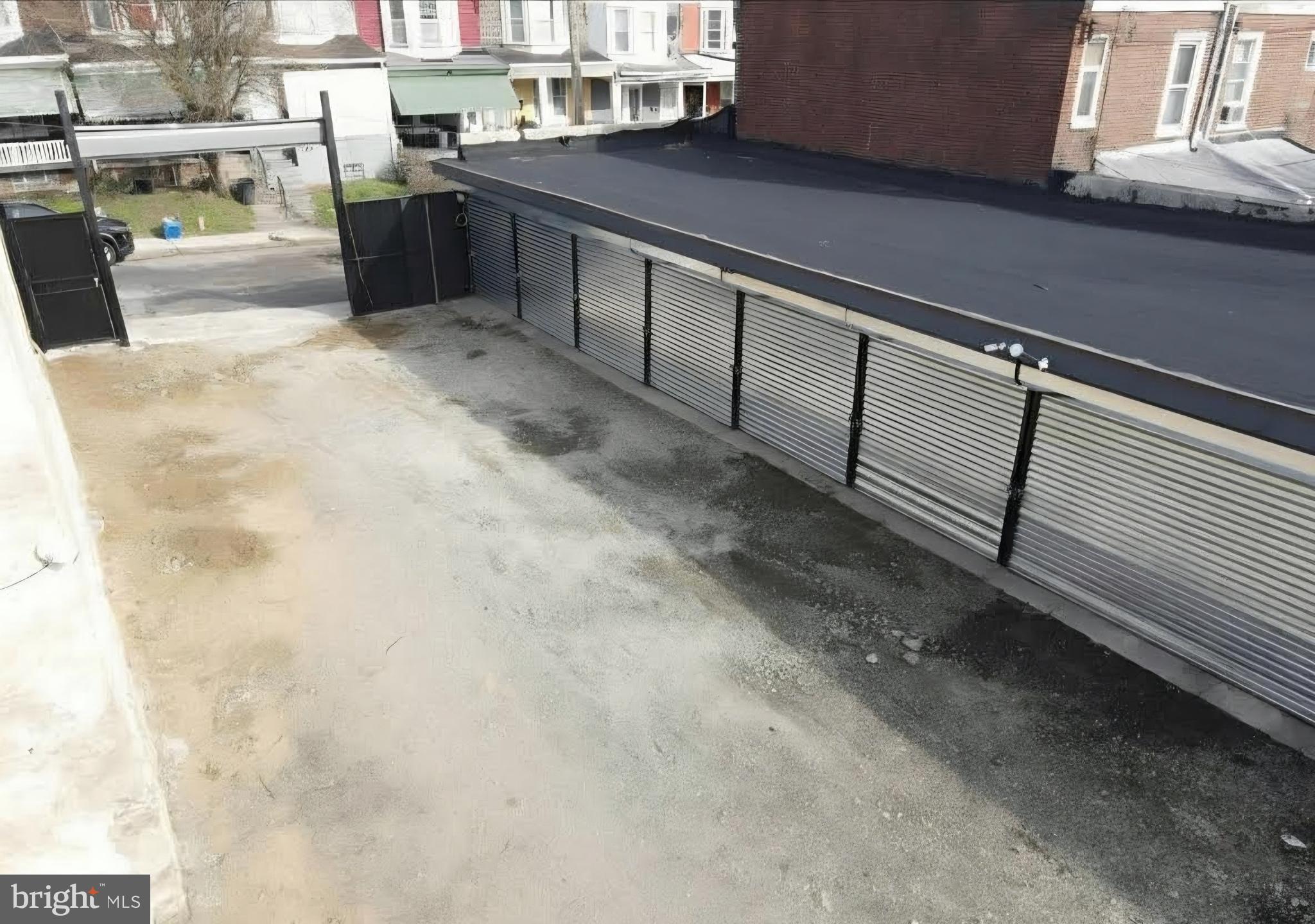 WEST OAK LANE - Land