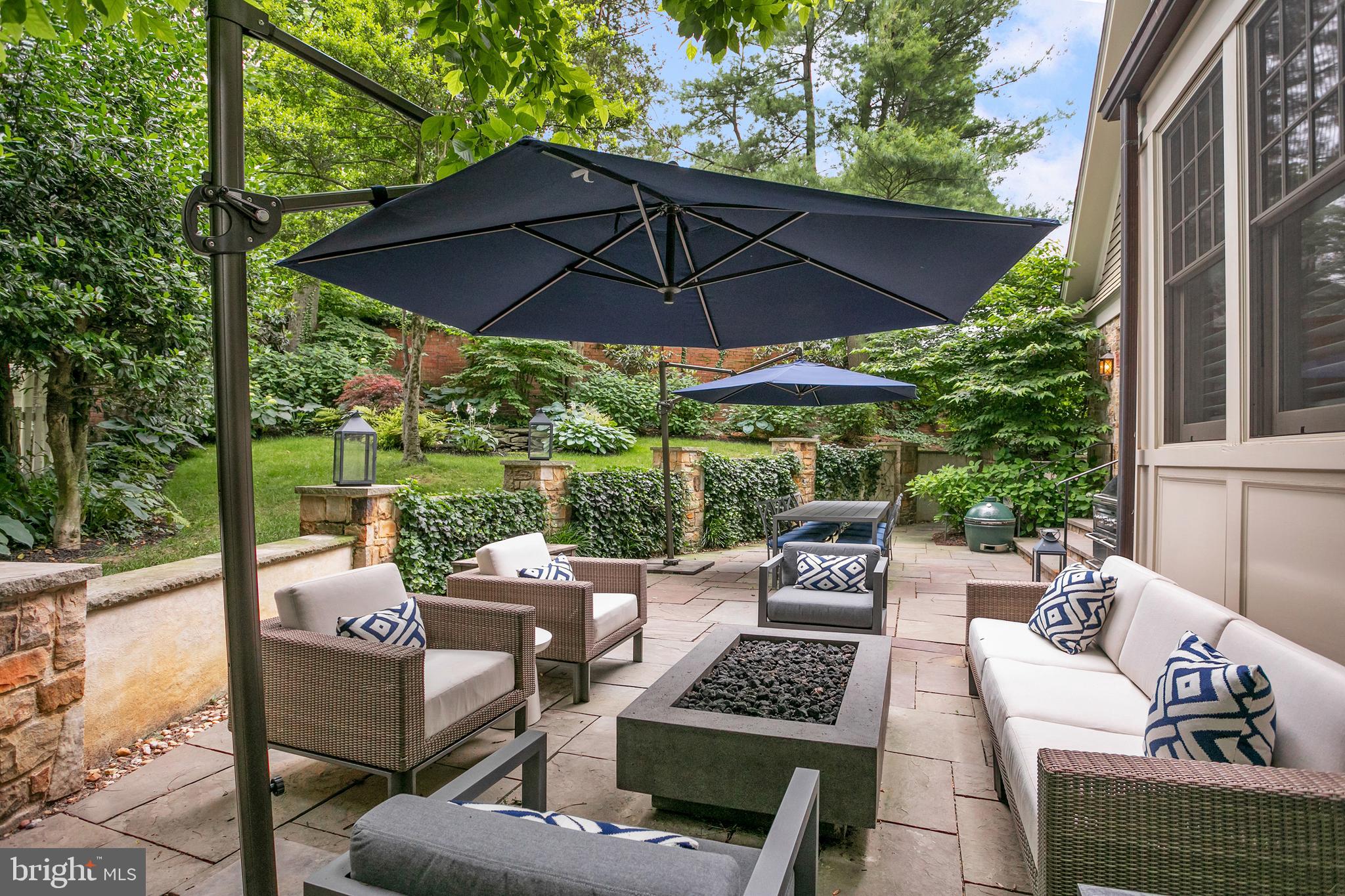 FOREST HILLS - Residential