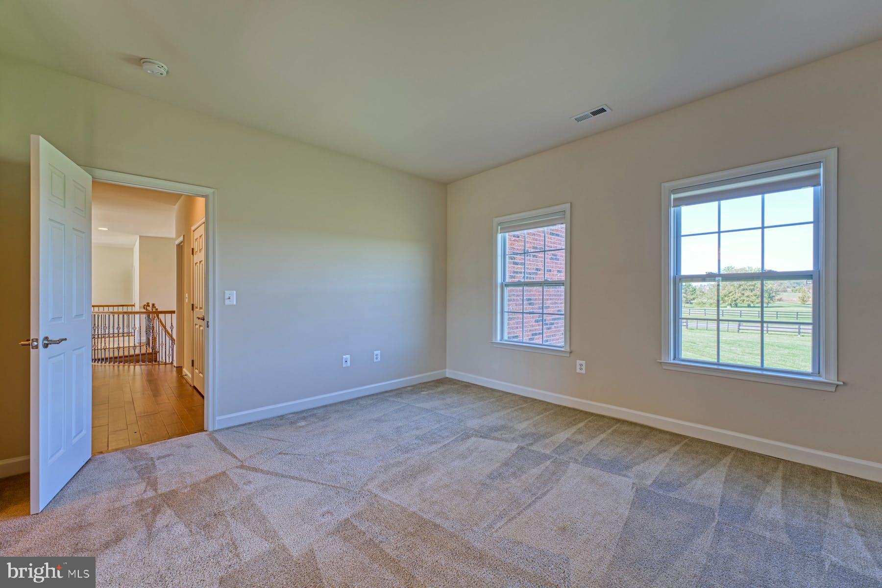 LEE'S CROSSING - Residential