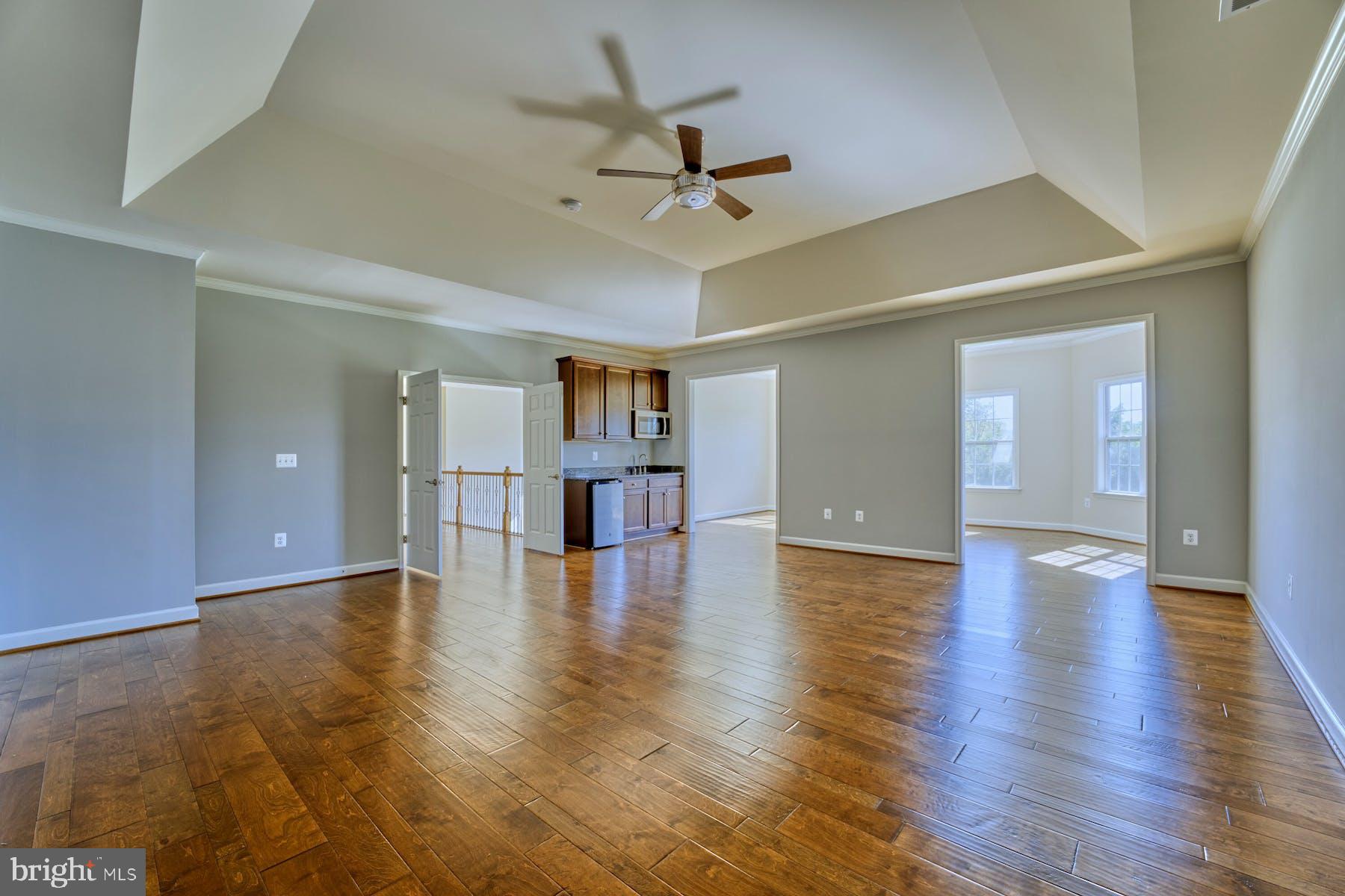 LEE'S CROSSING - Residential