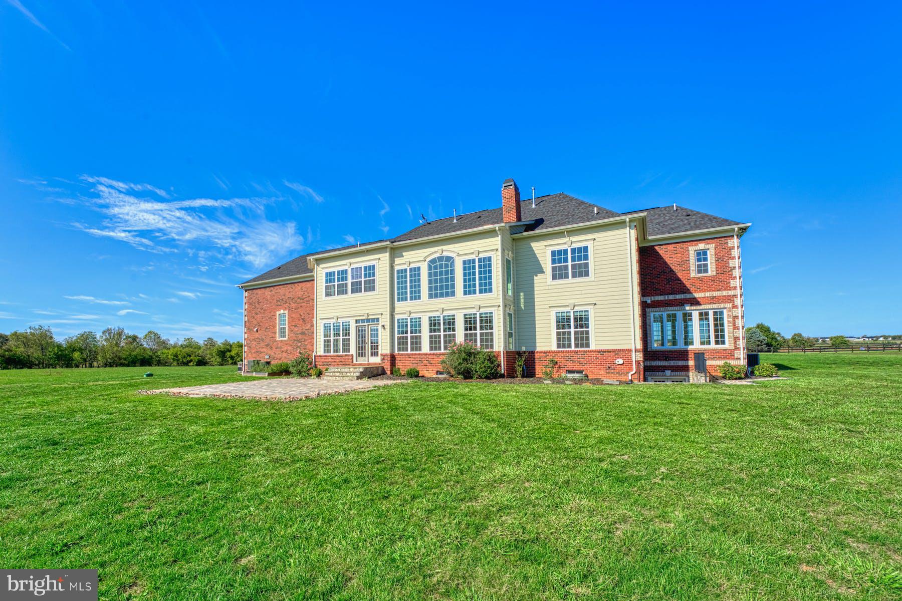 LEE'S CROSSING - Residential