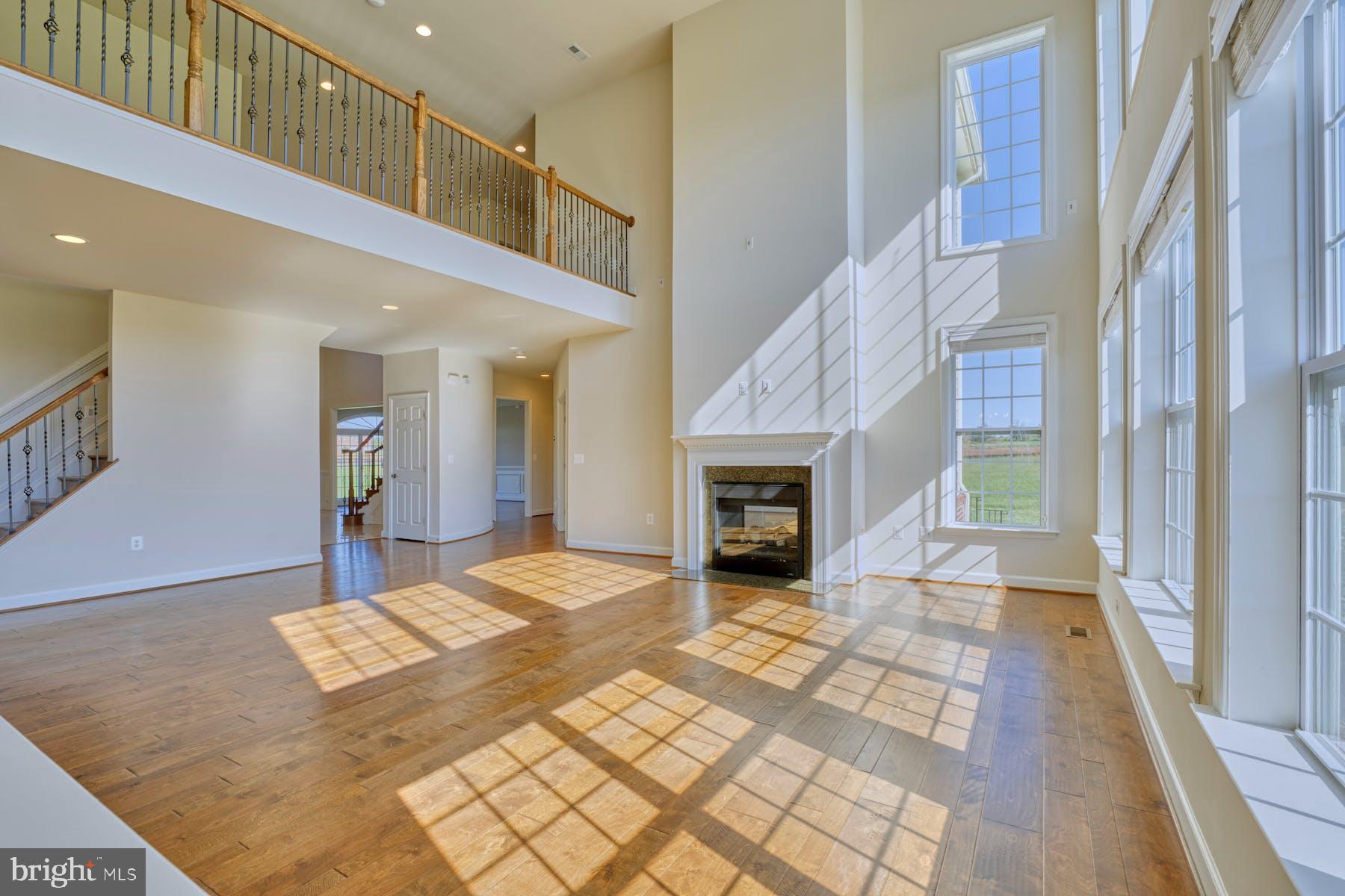 LEE'S CROSSING - Residential