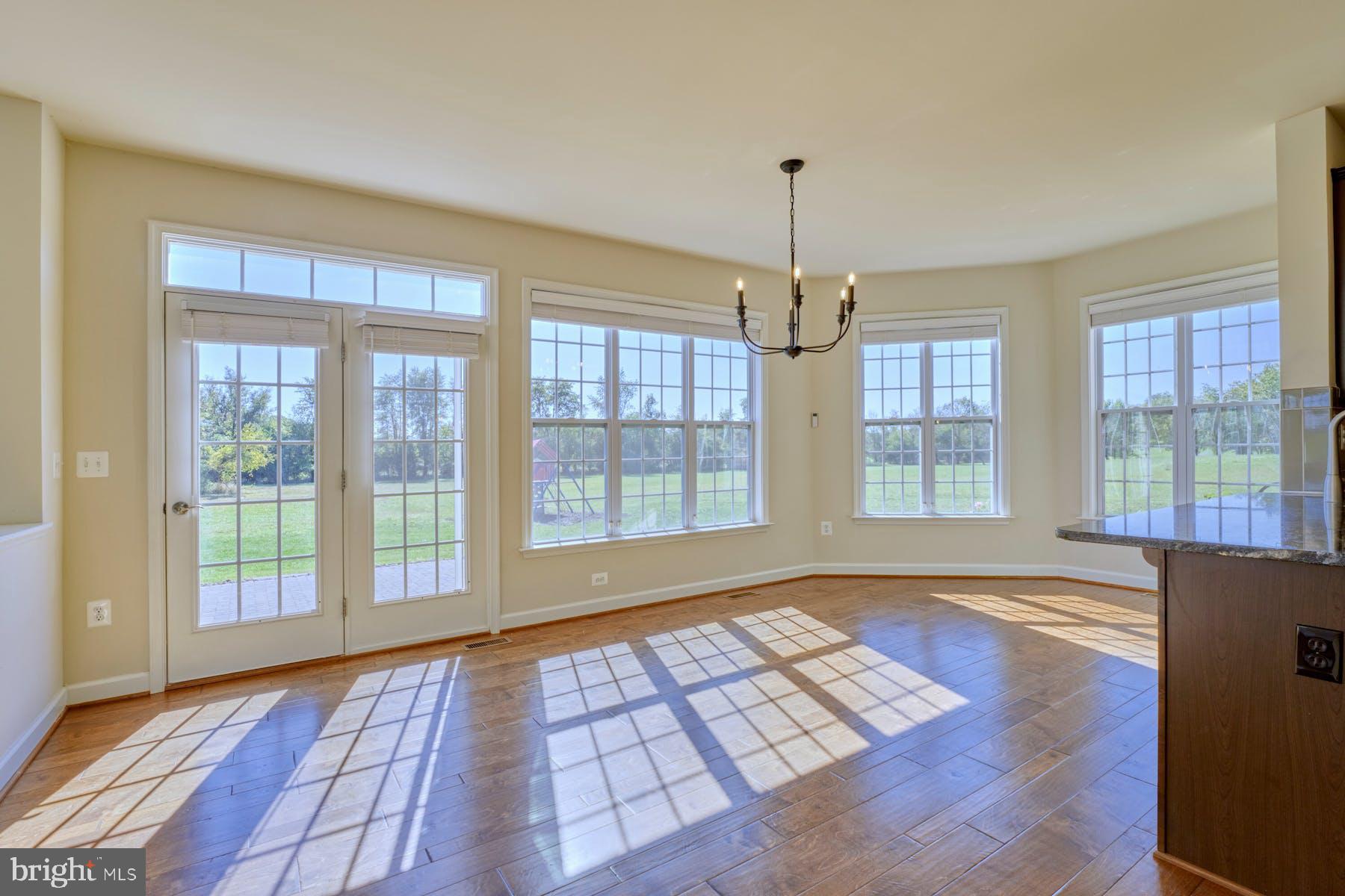 LEE'S CROSSING - Residential