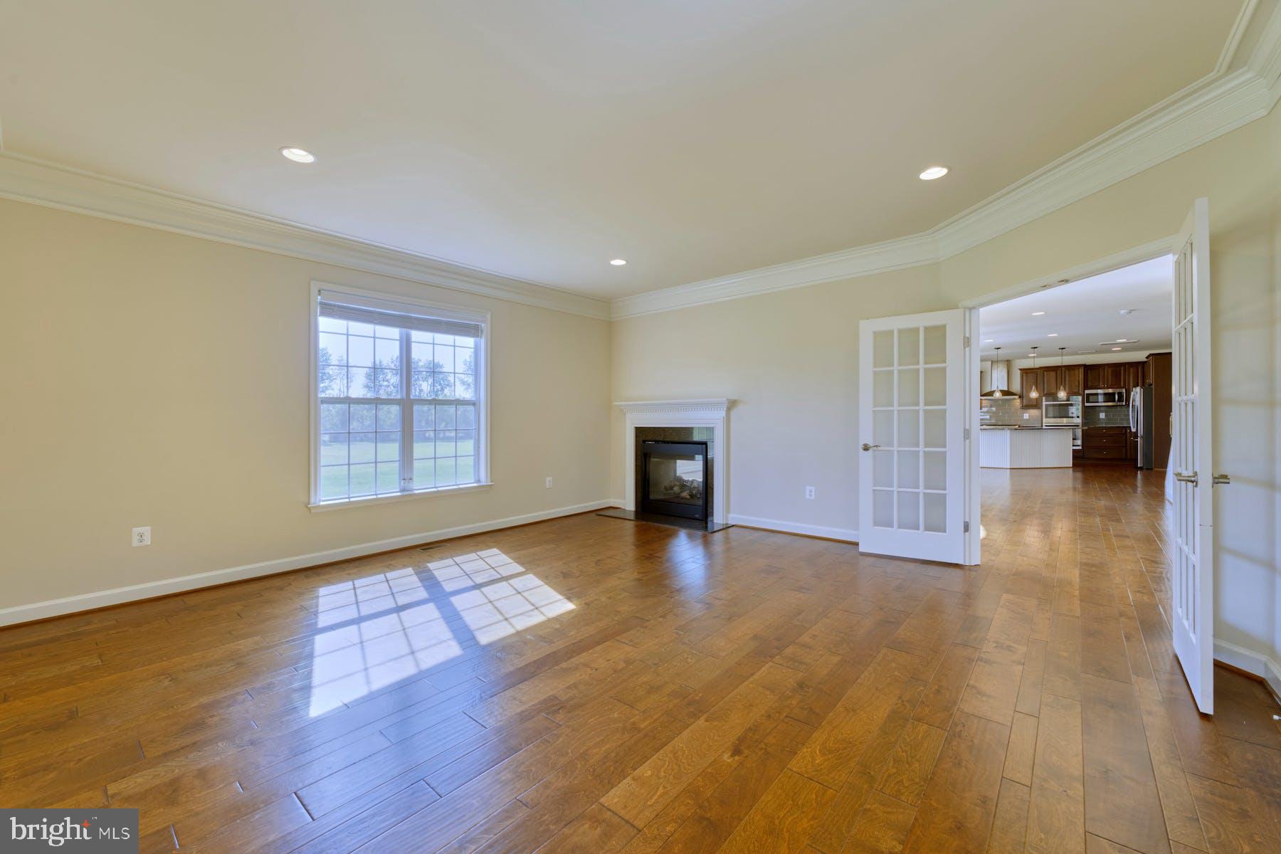 LEE'S CROSSING - Residential