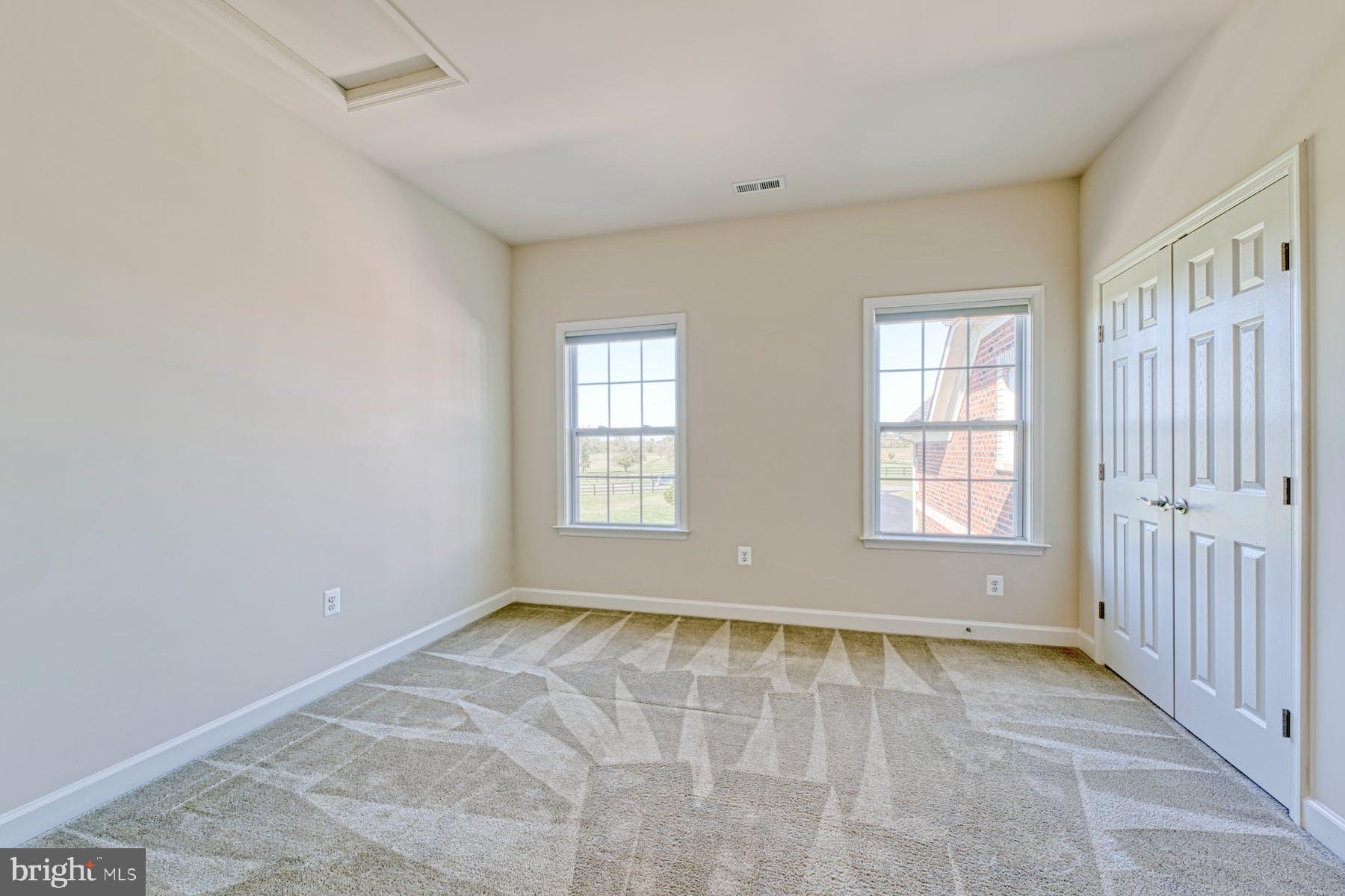 LEE'S CROSSING - Residential