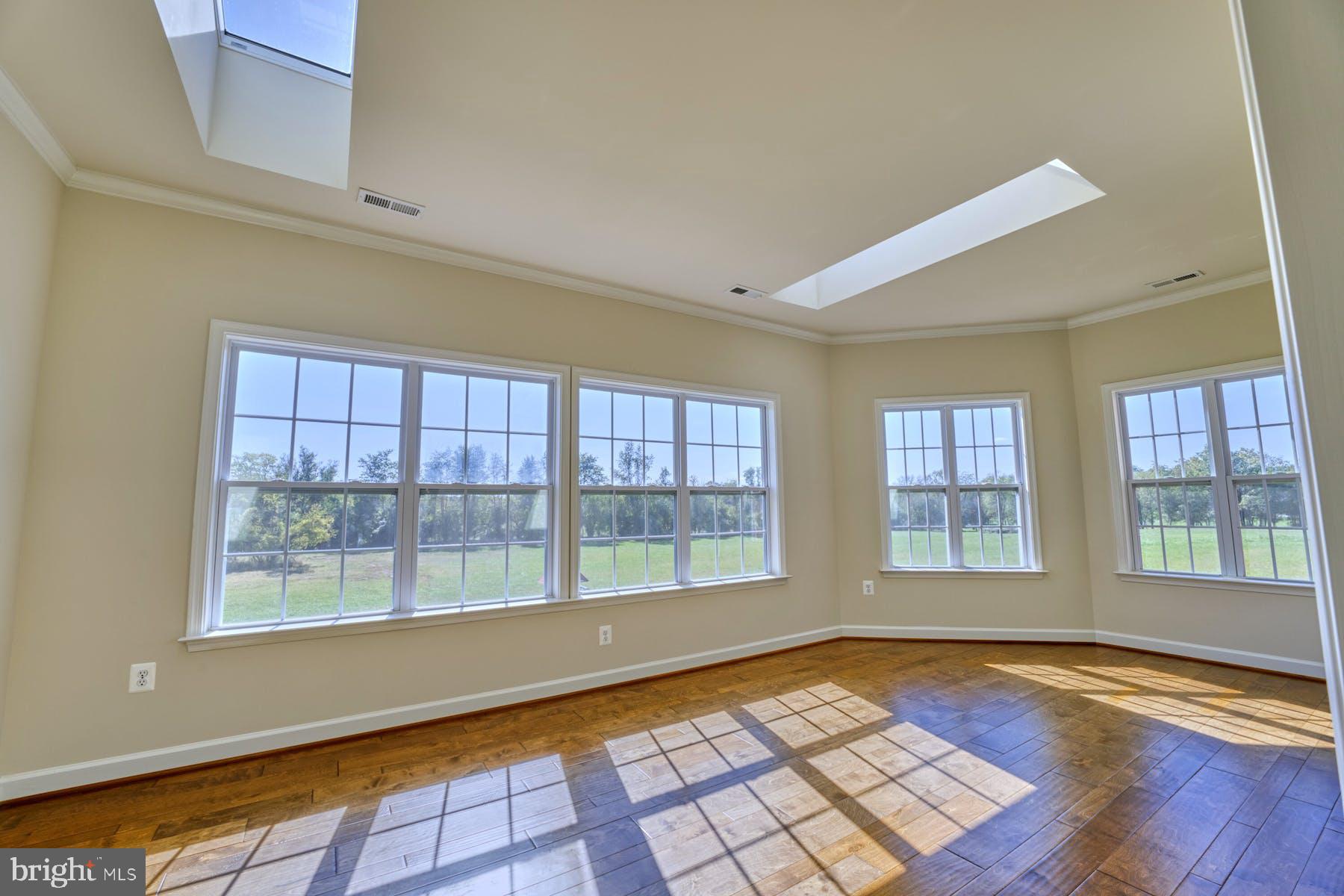 LEE'S CROSSING - Residential