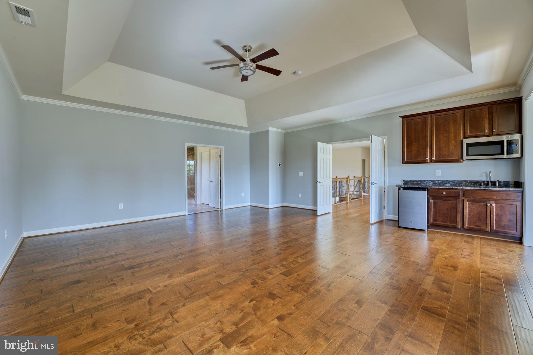 LEE'S CROSSING - Residential