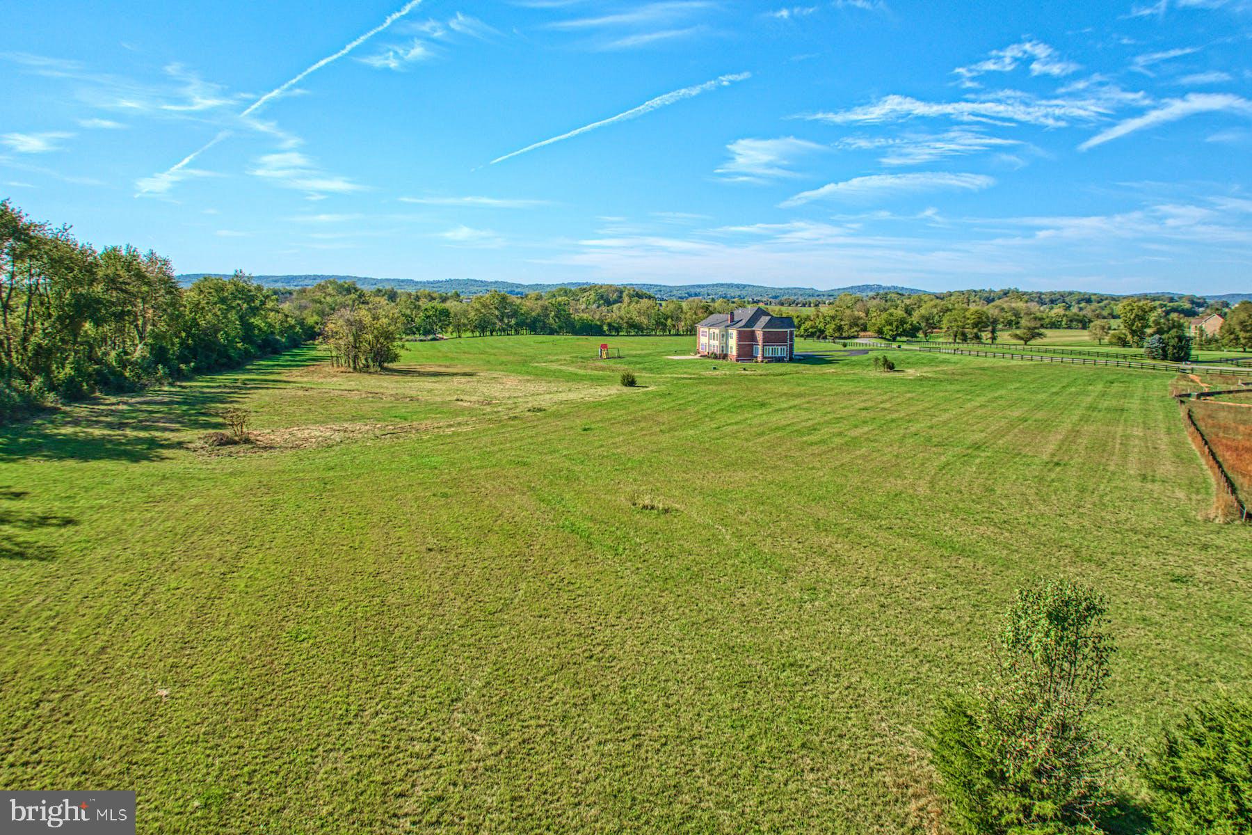 LEE'S CROSSING - Residential